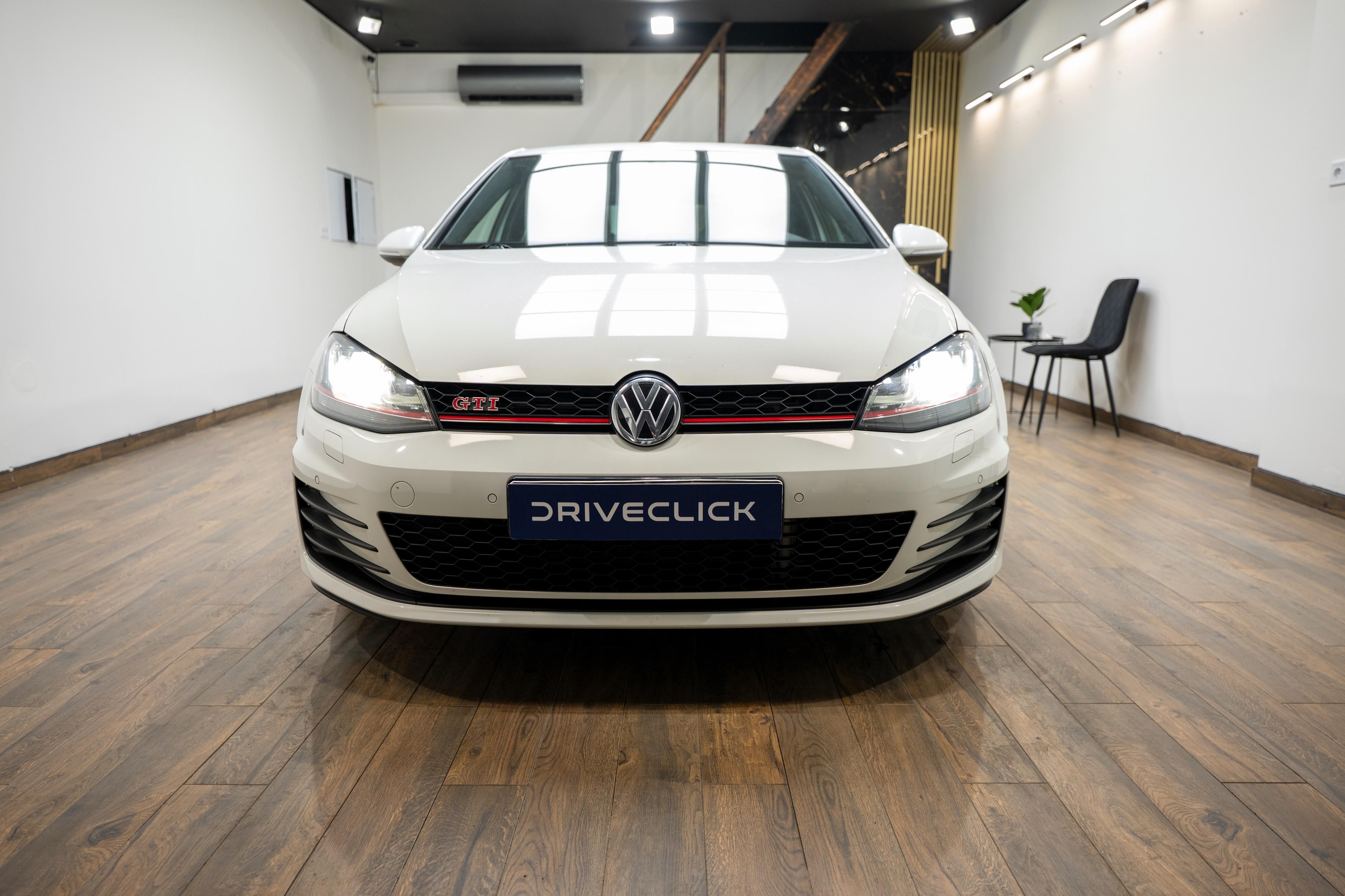 Volkswagen Golf, GTI Performance 2.0 169 kW - fotka 2