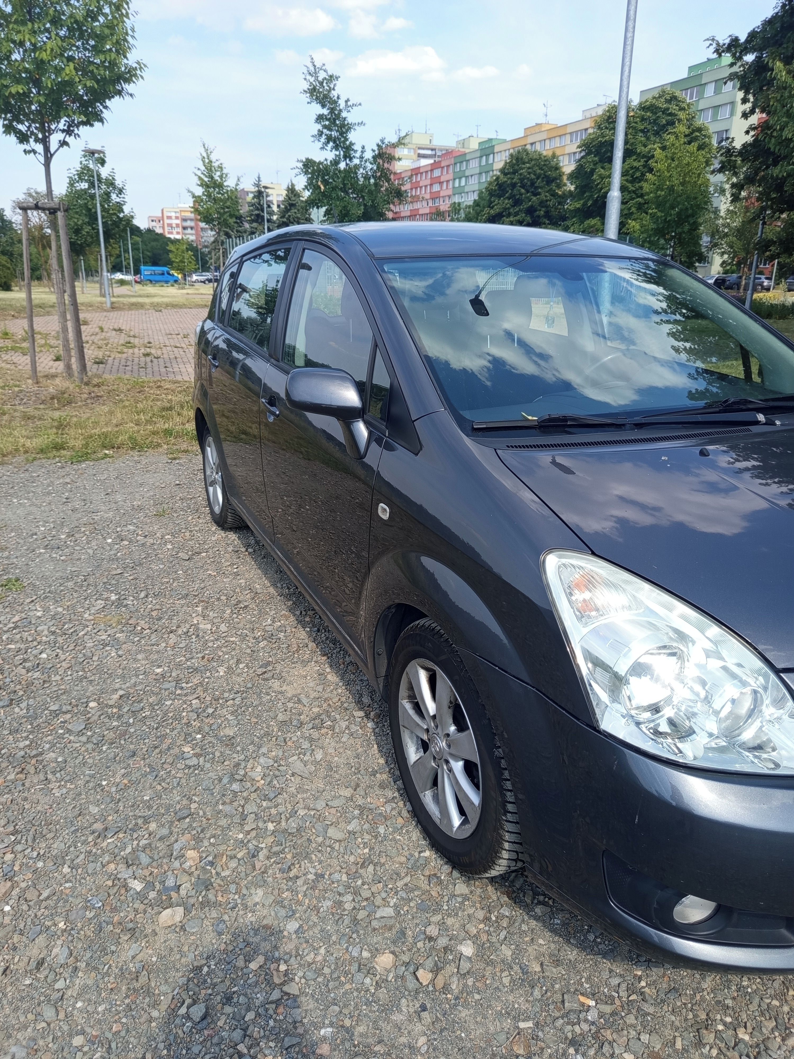 Toyota Corolla Verso, 2.2 d-4d 100kw - fotka 2