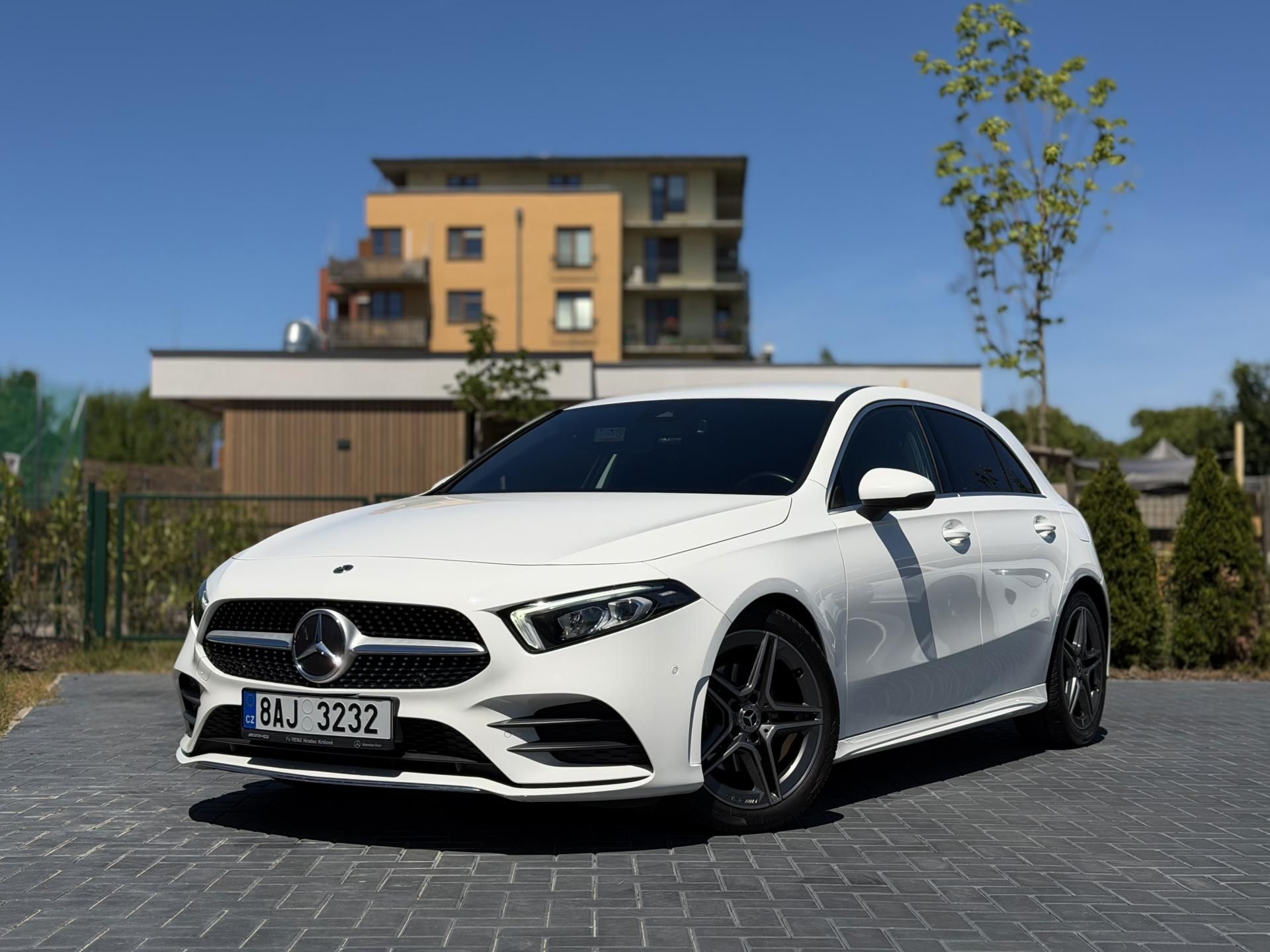 Mercedes-Benz Třídy A, 180d / AMG line / automat