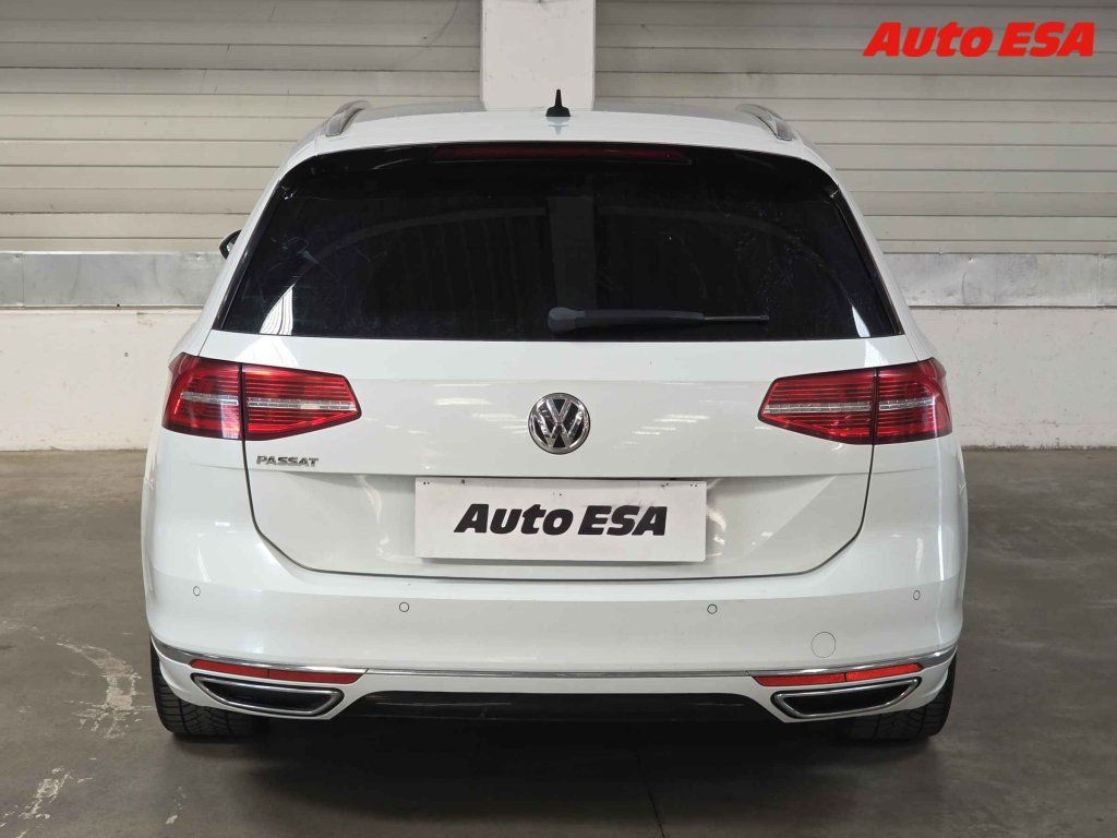 Volkswagen Passat, 2.0 - fotka 5