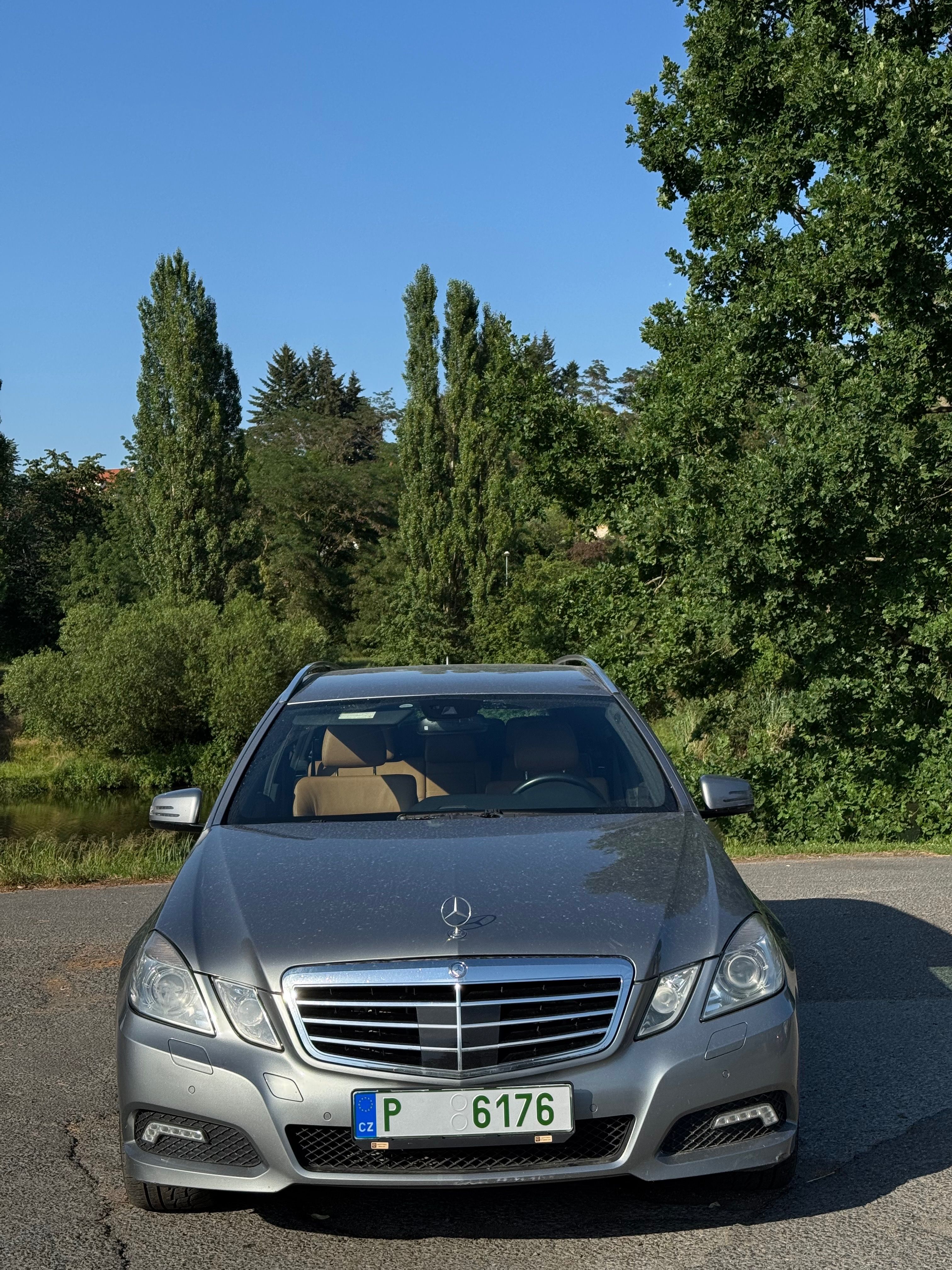 Mercedes-Benz Třídy E, W212 4matic 350CDI kůže - fotka 2
