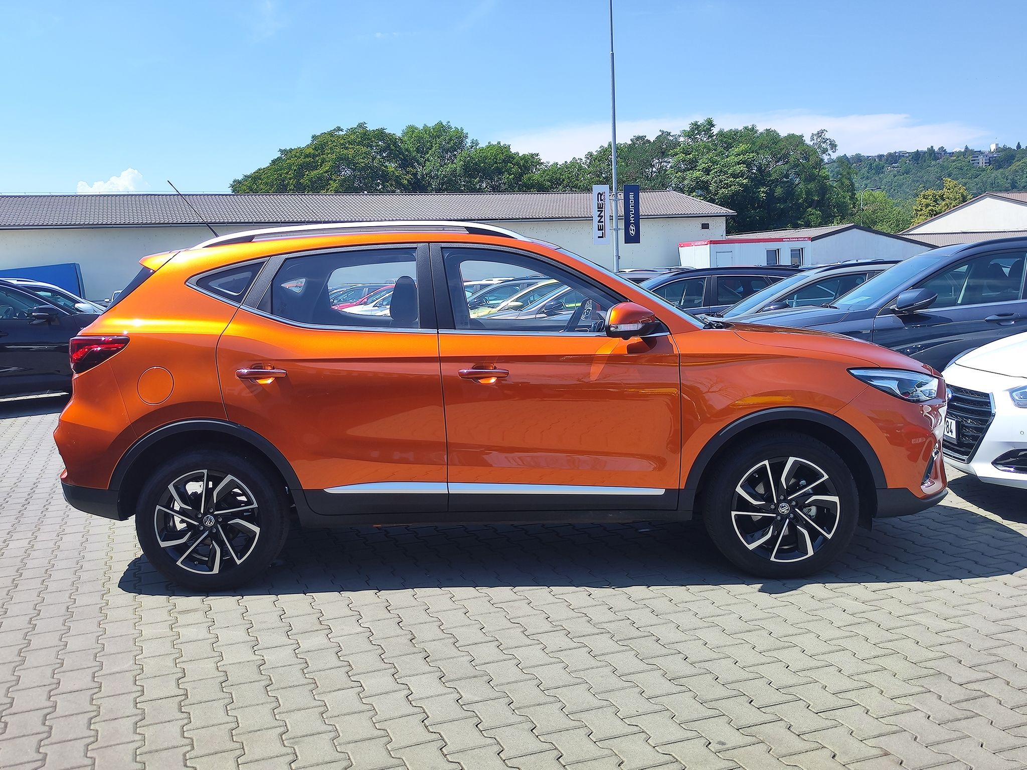 MG ZS, 1.5i/78kW Emotion Plus - fotka 4