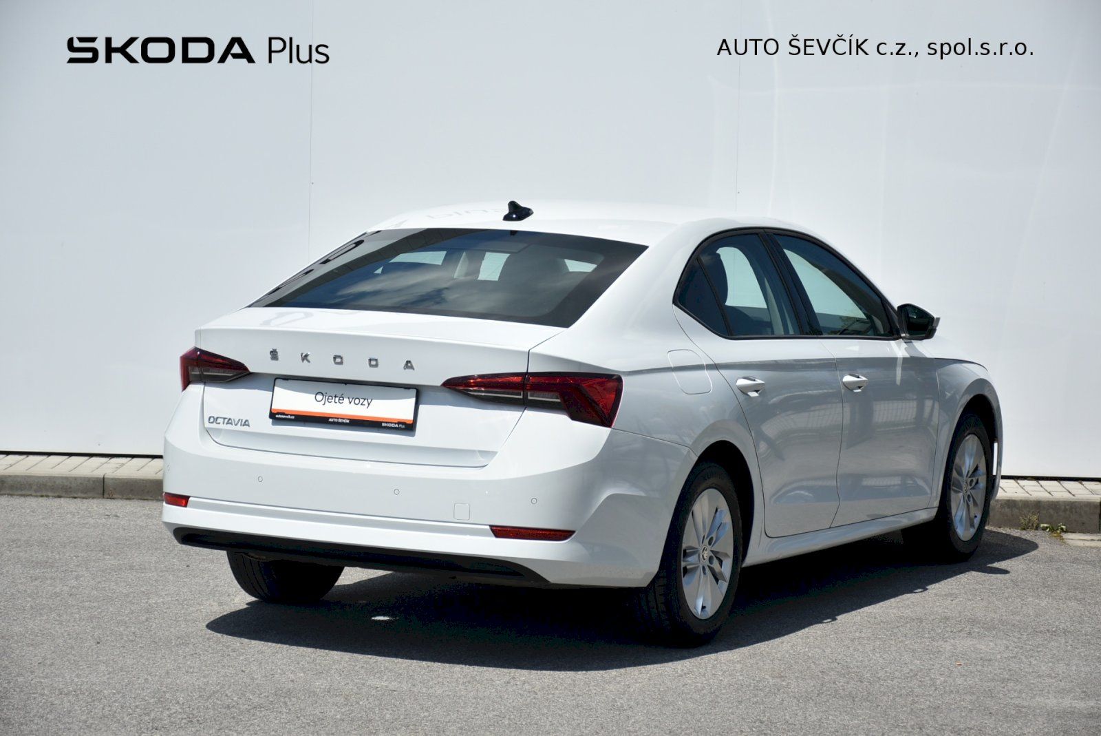 Škoda Octavia, Ambition 2.0 TDI 85kW - fotka 2