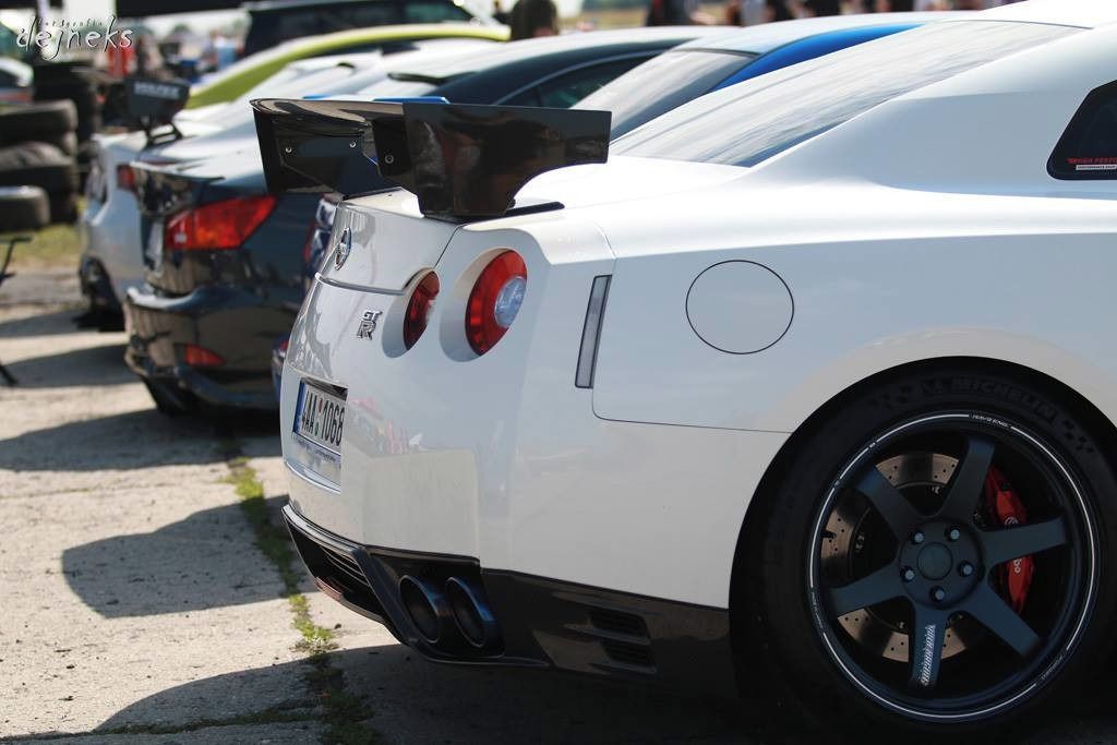 Nissan GT-R, BLACK EDITION 689PS DPH 15t.KM - fotka 3
