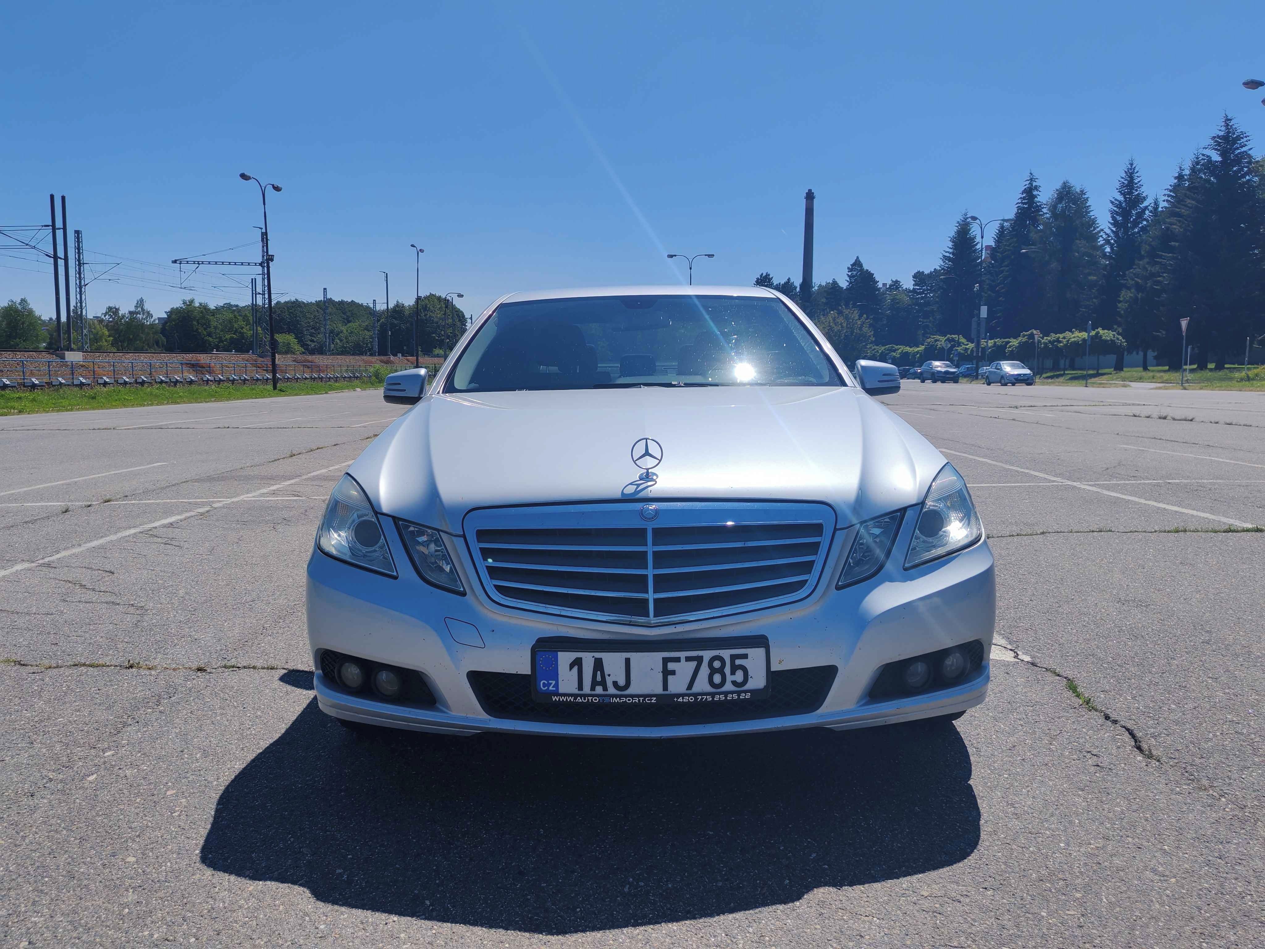 Mercedes-Benz Třídy E, Mercedes W212 E200 CGI - fotka 2