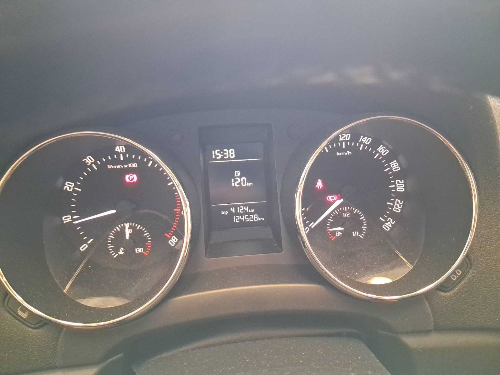 Škoda Yeti, 1.2 TSI, Serv.kniha - fotka 3