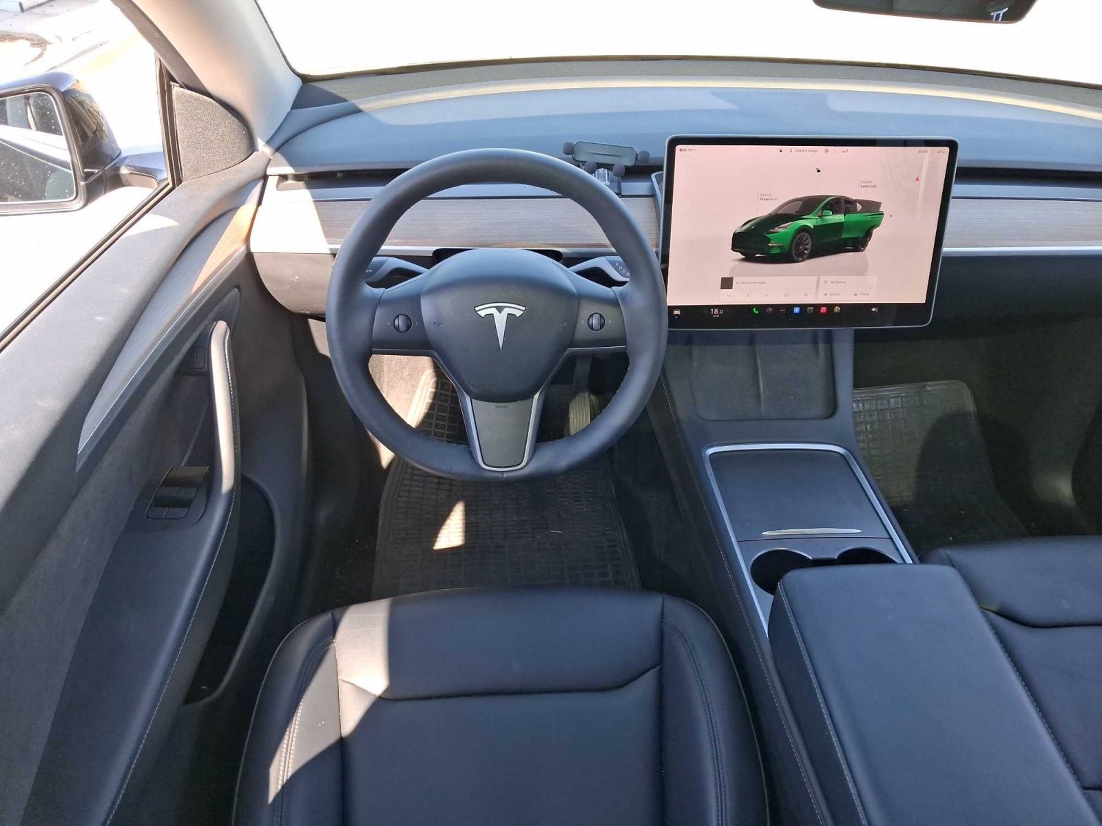 Tesla Model Y, Long Range AWD 79kWh, SoH 91% - fotka 3
