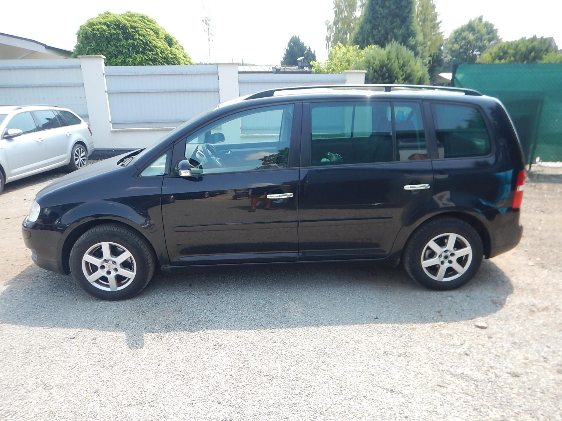 Volkswagen Touran, 1.9 TDI, 7 MÍST, TAŽNÉ