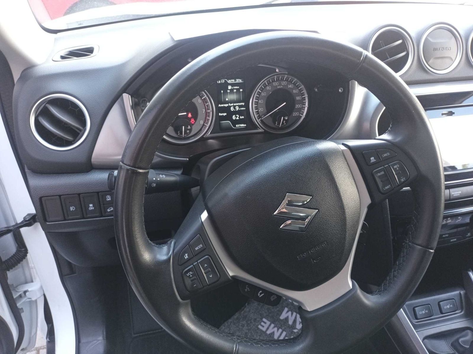Suzuki Vitara, 1.4 BoosterJet, Premium, 4X4 - fotka 3