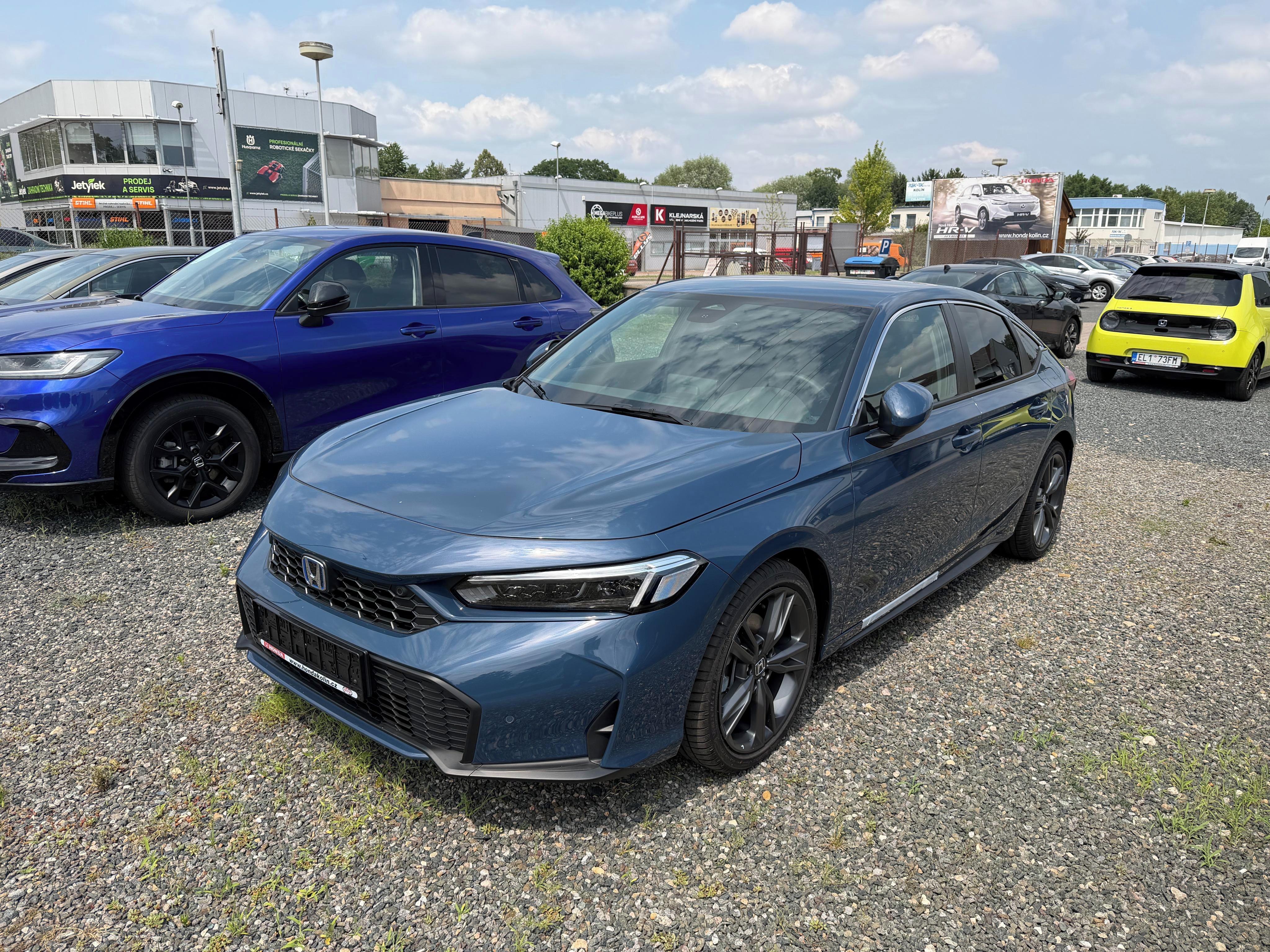 Honda Civic, 2,0 Elegance e:HEV - fotka 2
