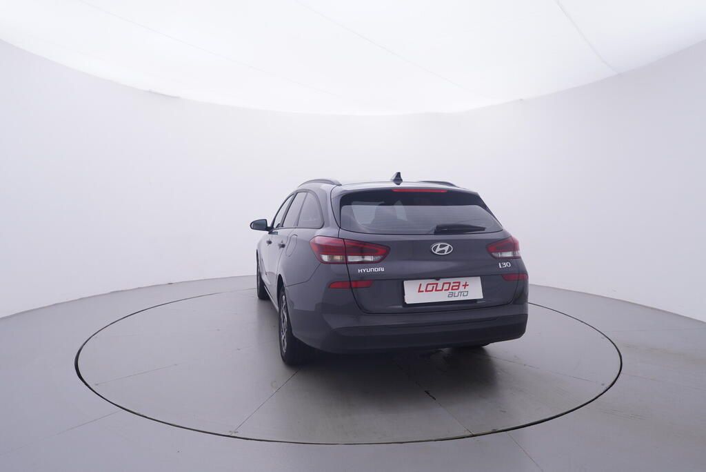 Hyundai i30, smart 1.0 GDI 73 kW - fotka 4