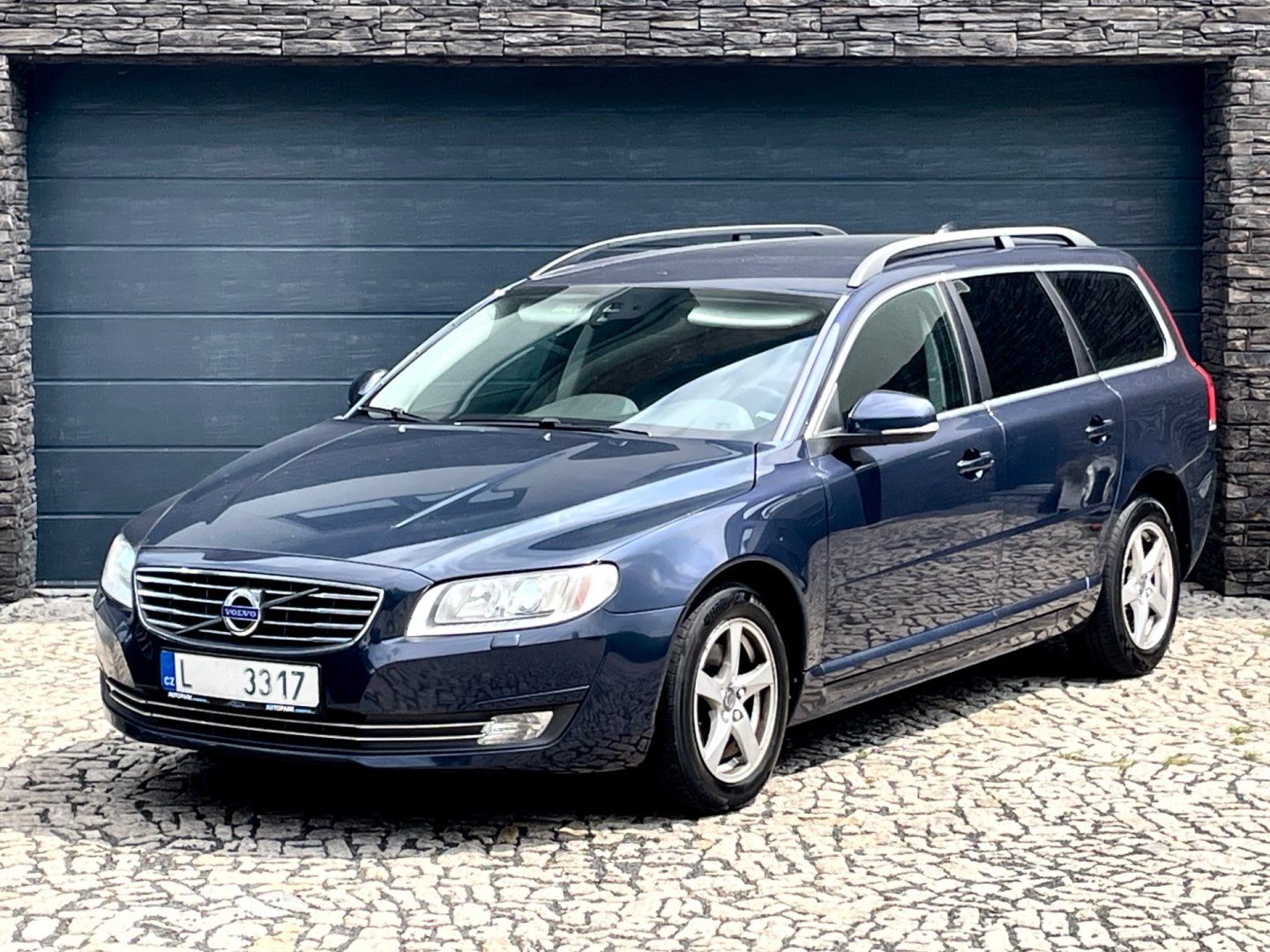 Volvo V70, 2.0 D4 Momentum - fotka 2