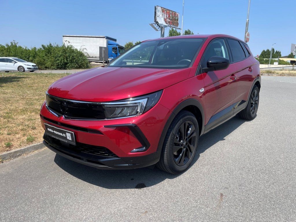 Opel Grandland, GS 1,2 Turbo AT8, ČR