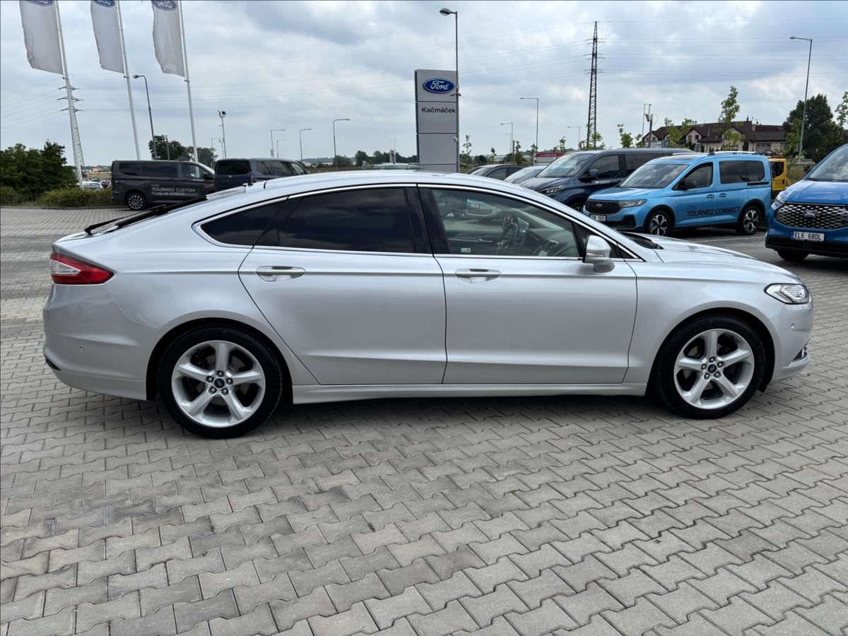 Ford Mondeo, 1,5 EcoBoost 121kW Titanium - fotka 6