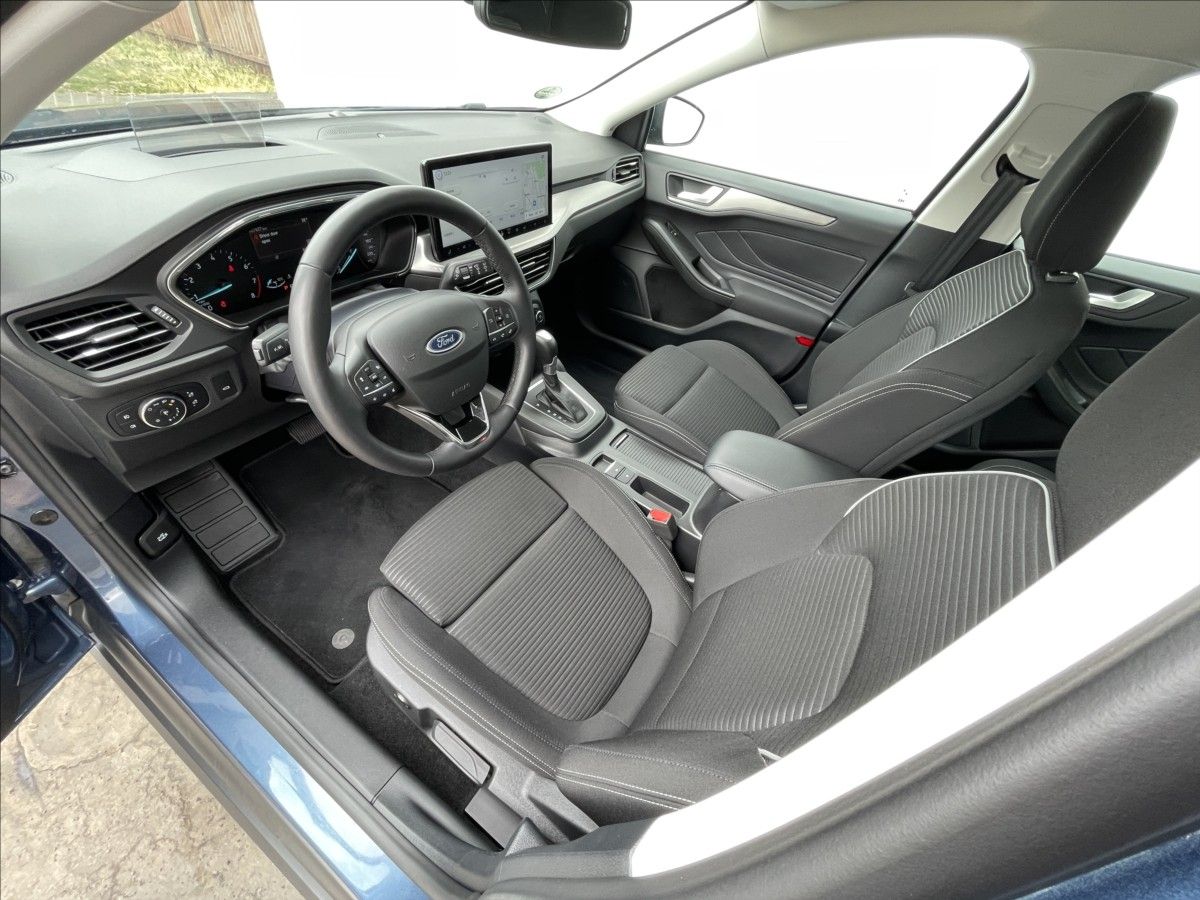 Ford Focus, 1,0 EcoBoost A7 Combi Titanium - fotka 5