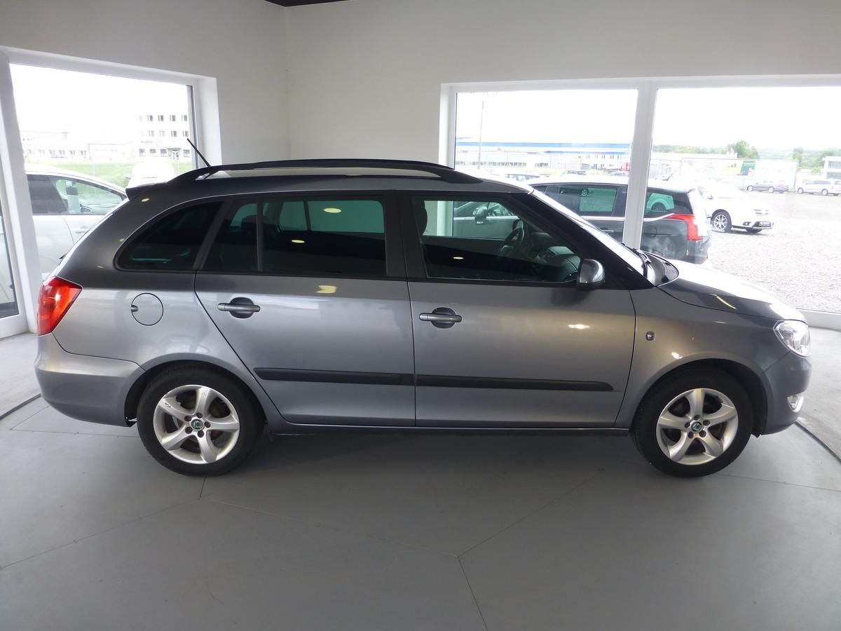 Škoda Fabia, 1,2TSI**ALU KOLA**KLIMATIZACE* - fotka 4