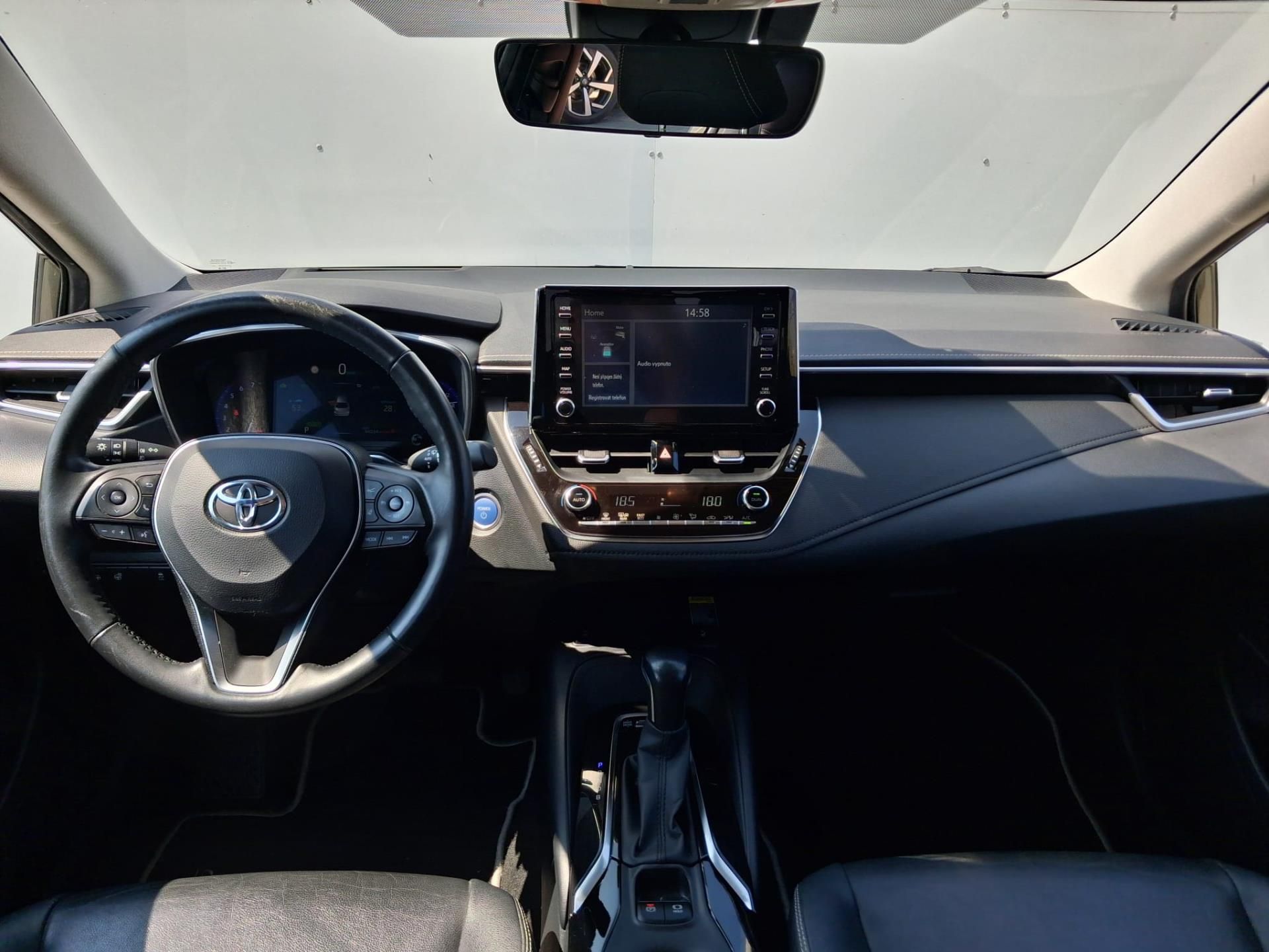 Toyota Corolla, 1.8 HSD e-CVT Executive - fotka 5
