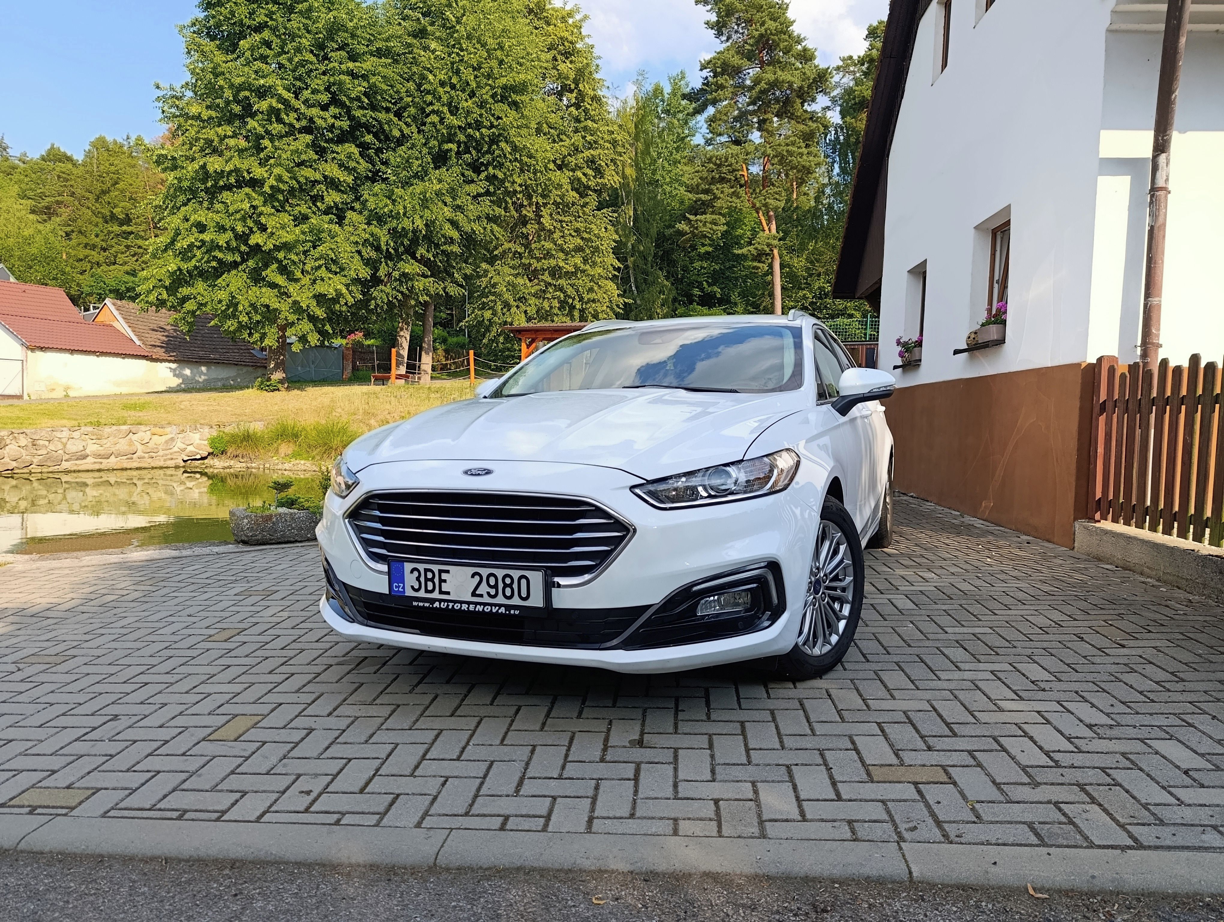 Ford Mondeo - fotka 2