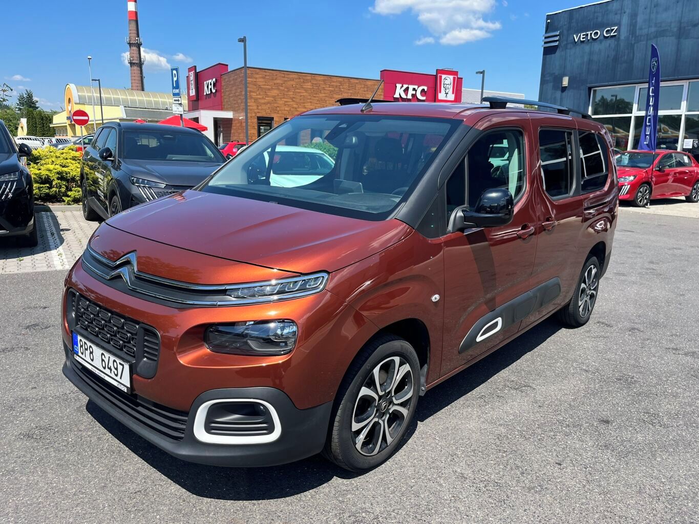 Citroën Berlingo, XL Shine BlueHDi 130k - fotka 2