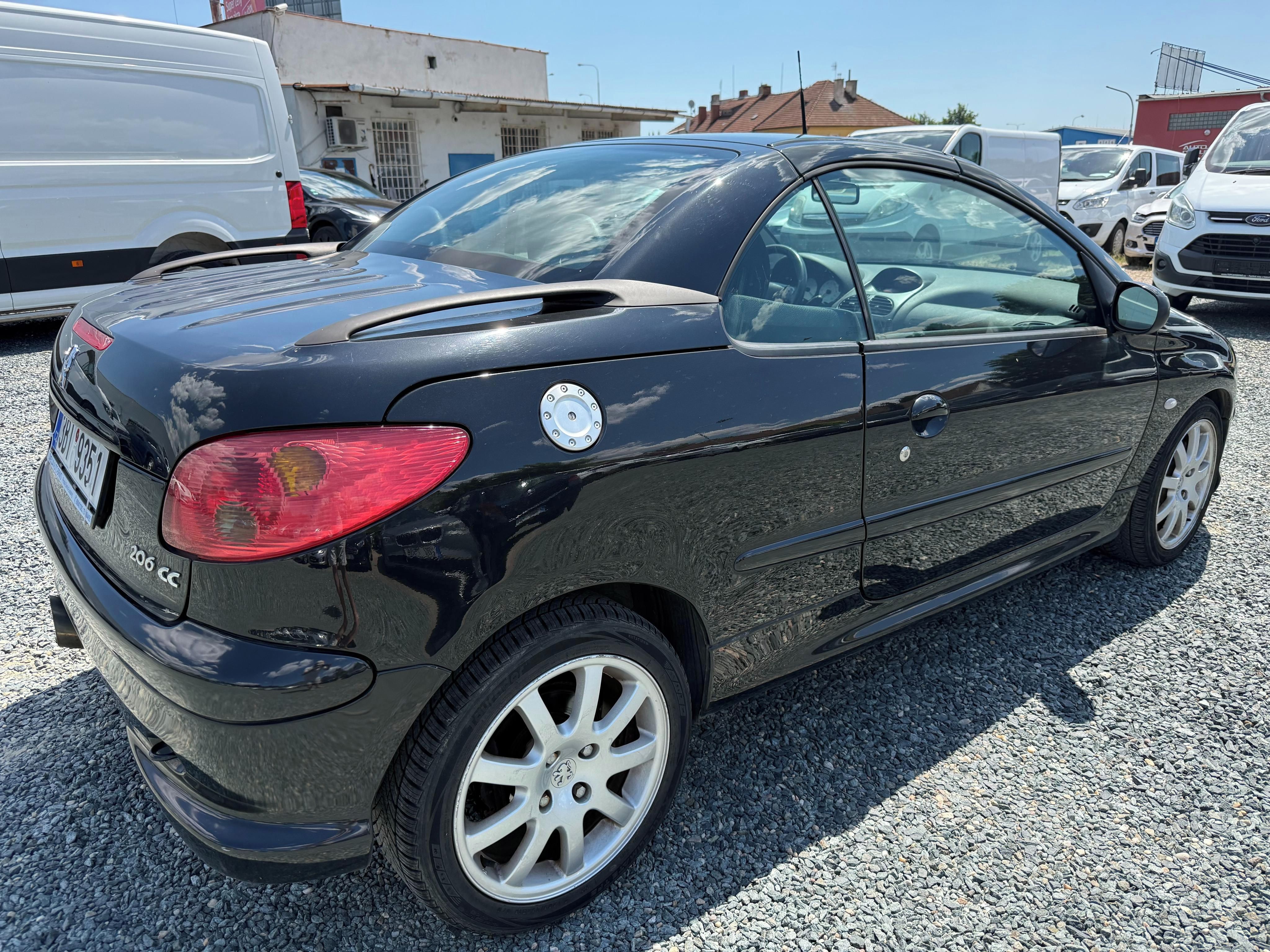 Peugeot 206, 1.6 i 80Kw Cabrio - fotka 3