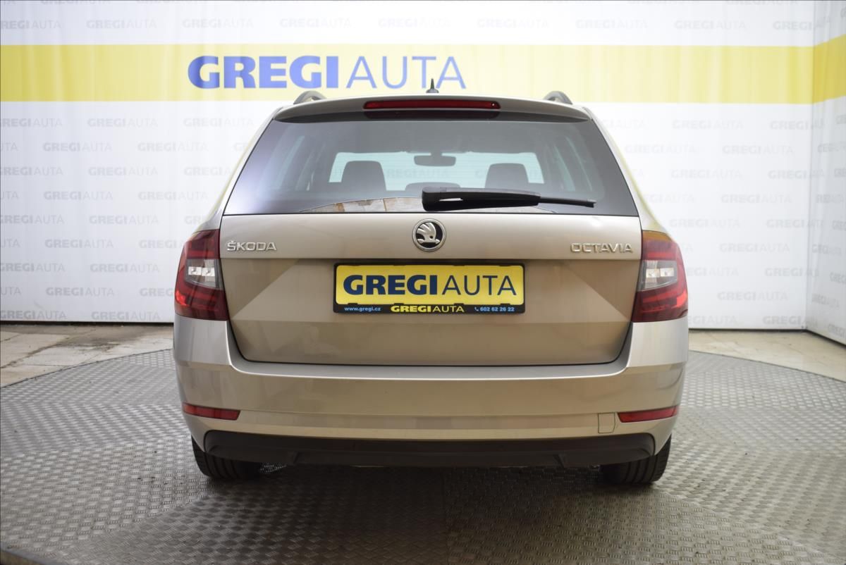 Škoda Octavia, 1,0 TSi VÝBAVA,SUPER STAV - fotka 4