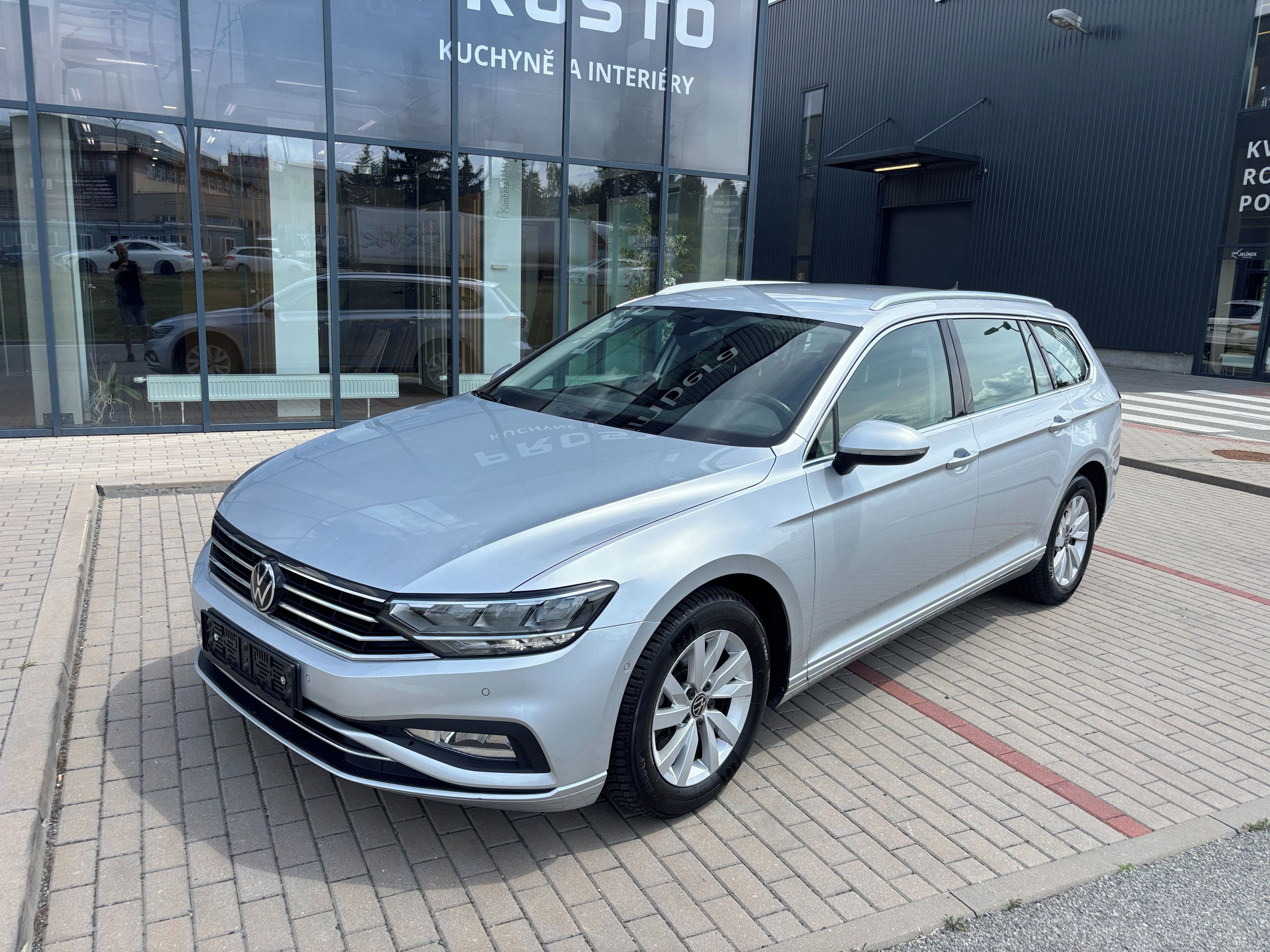 Volkswagen Passat, 1,5 TSi 110kW 1 Majitel DSG - fotka 2
