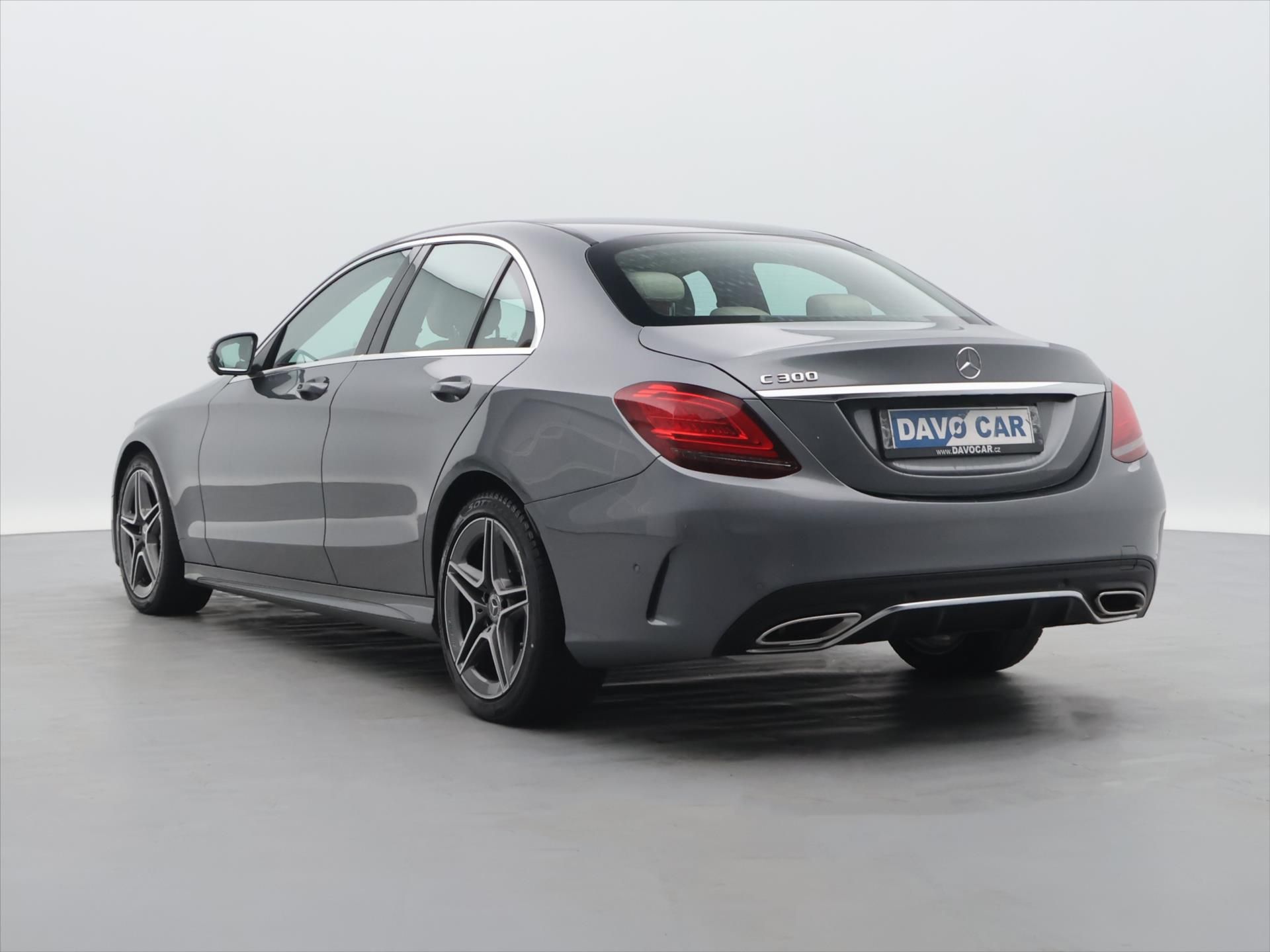 Mercedes-Benz Třídy C, 2,0 C300 190 kW CZ AMG paket - fotka 5