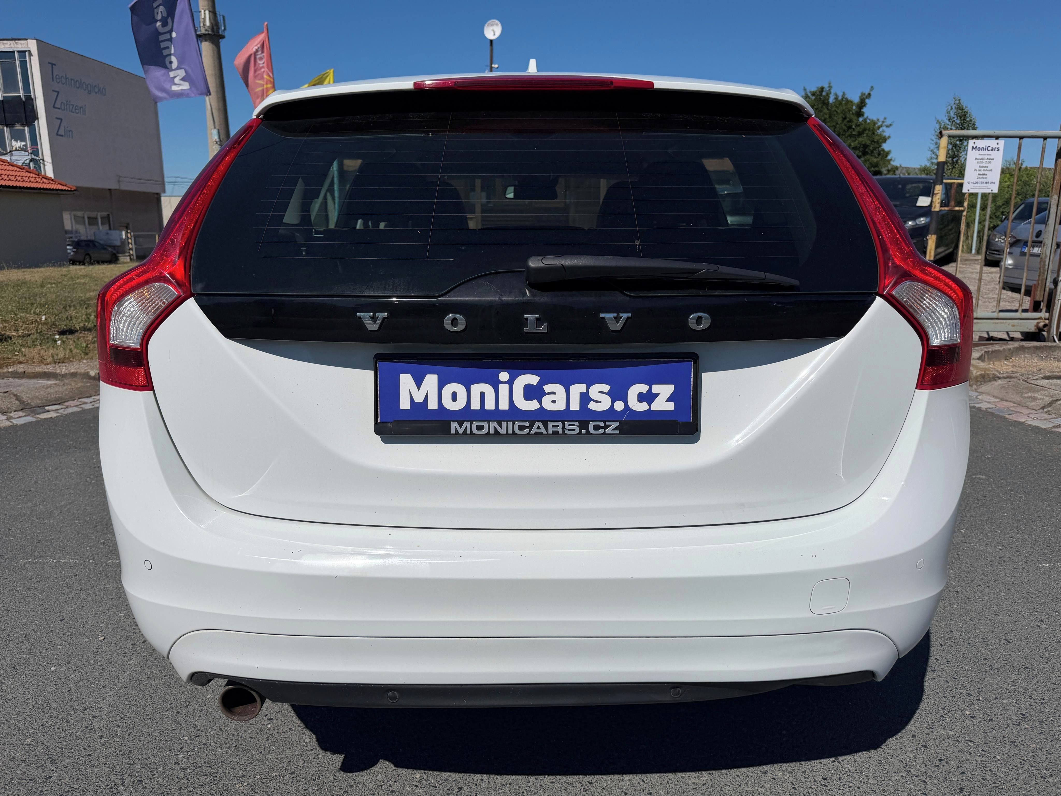 Volvo V60, 2.0 D3 88kW, NAVI. VÝHŘEV - fotka 5