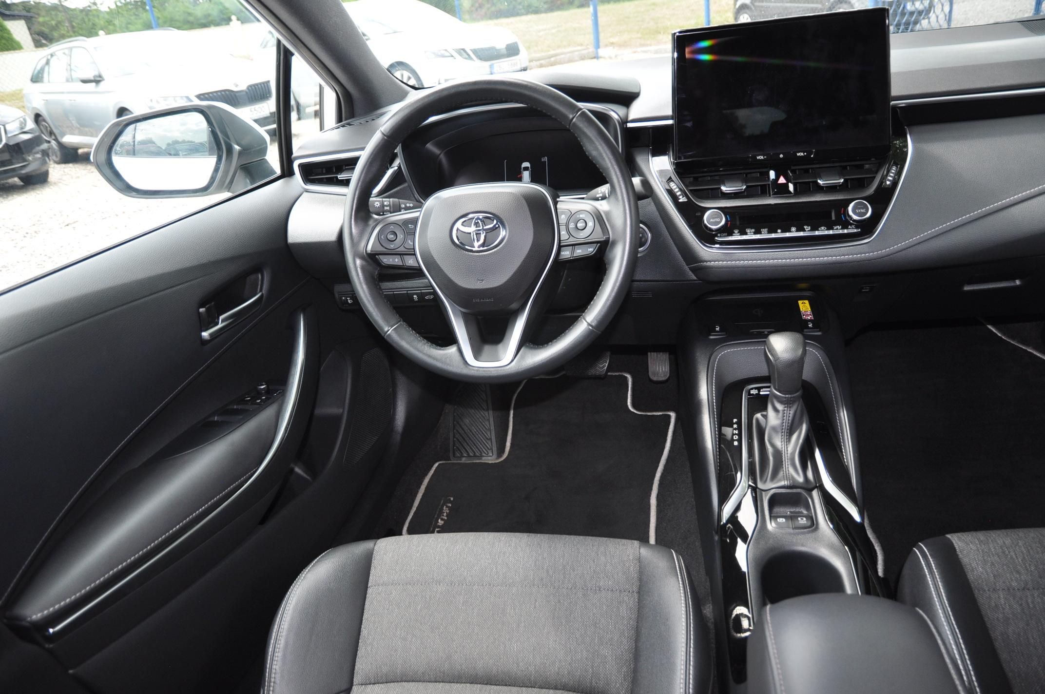 Toyota Corolla, 1.8 Hybrid KOMBI - fotka 5