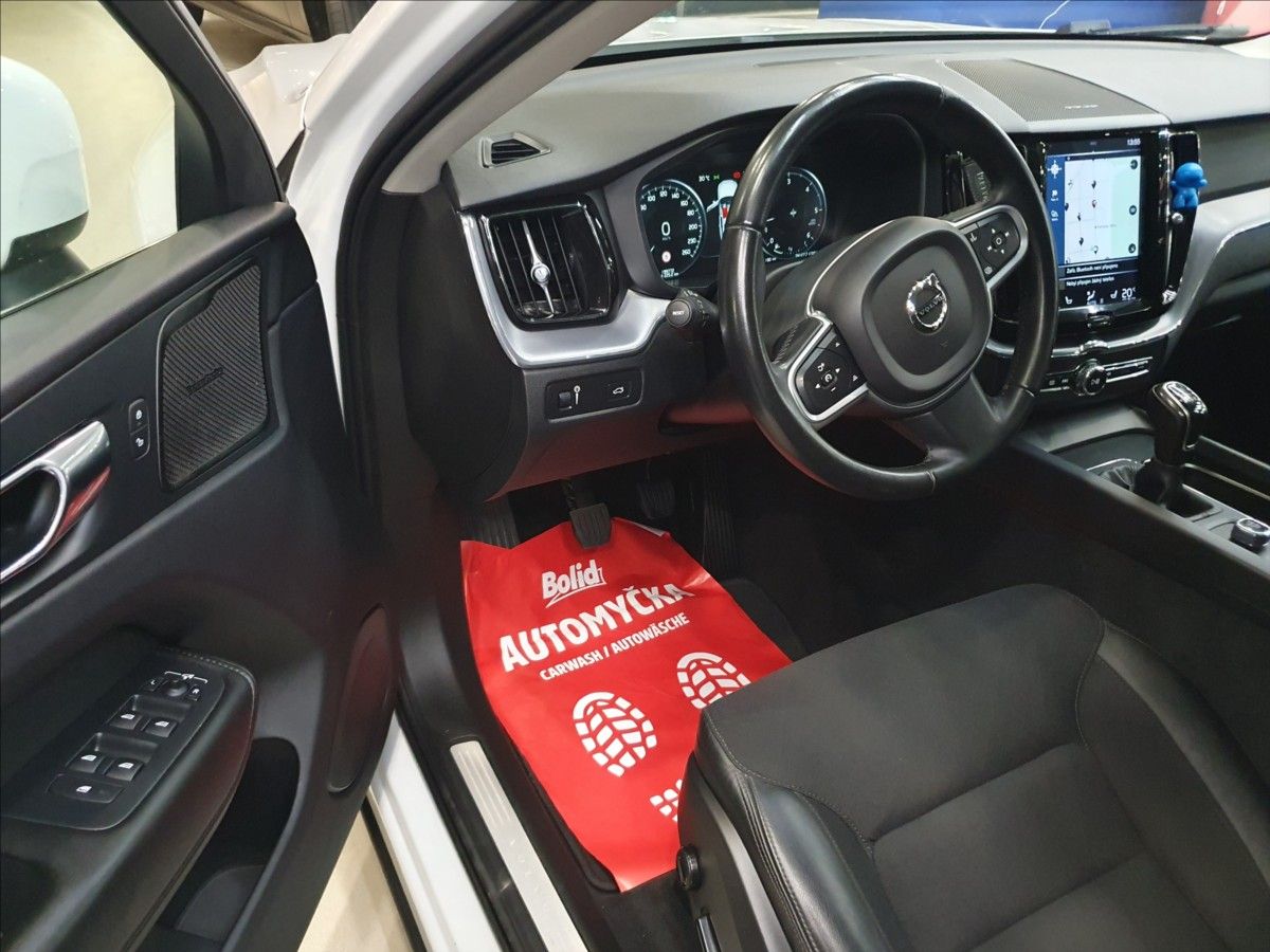 Volvo XC60, 2,0 D - fotka 5