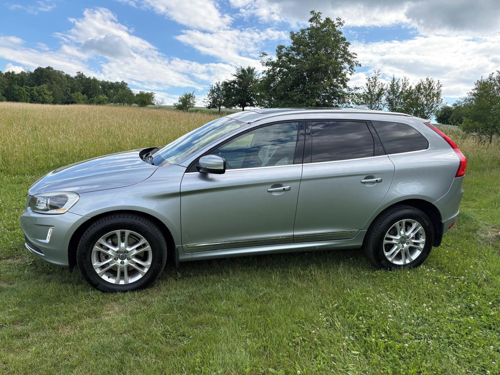 Volvo XC60, D4 nezávislé topení, 4x4 - fotka 3