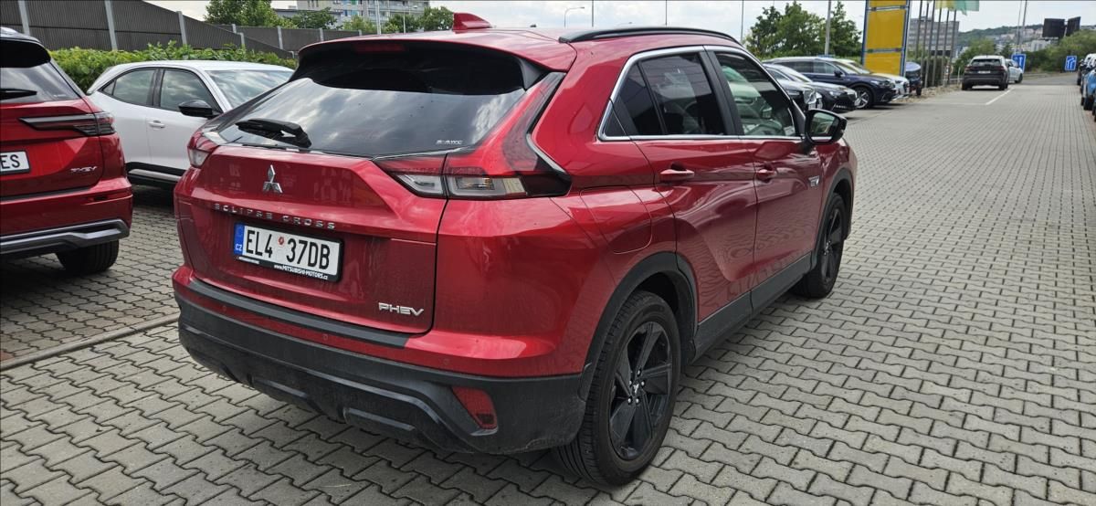 Mitsubishi Eclipse, 2,4 PHEV PLUG-in Hybrid 4x4  I - fotka 4