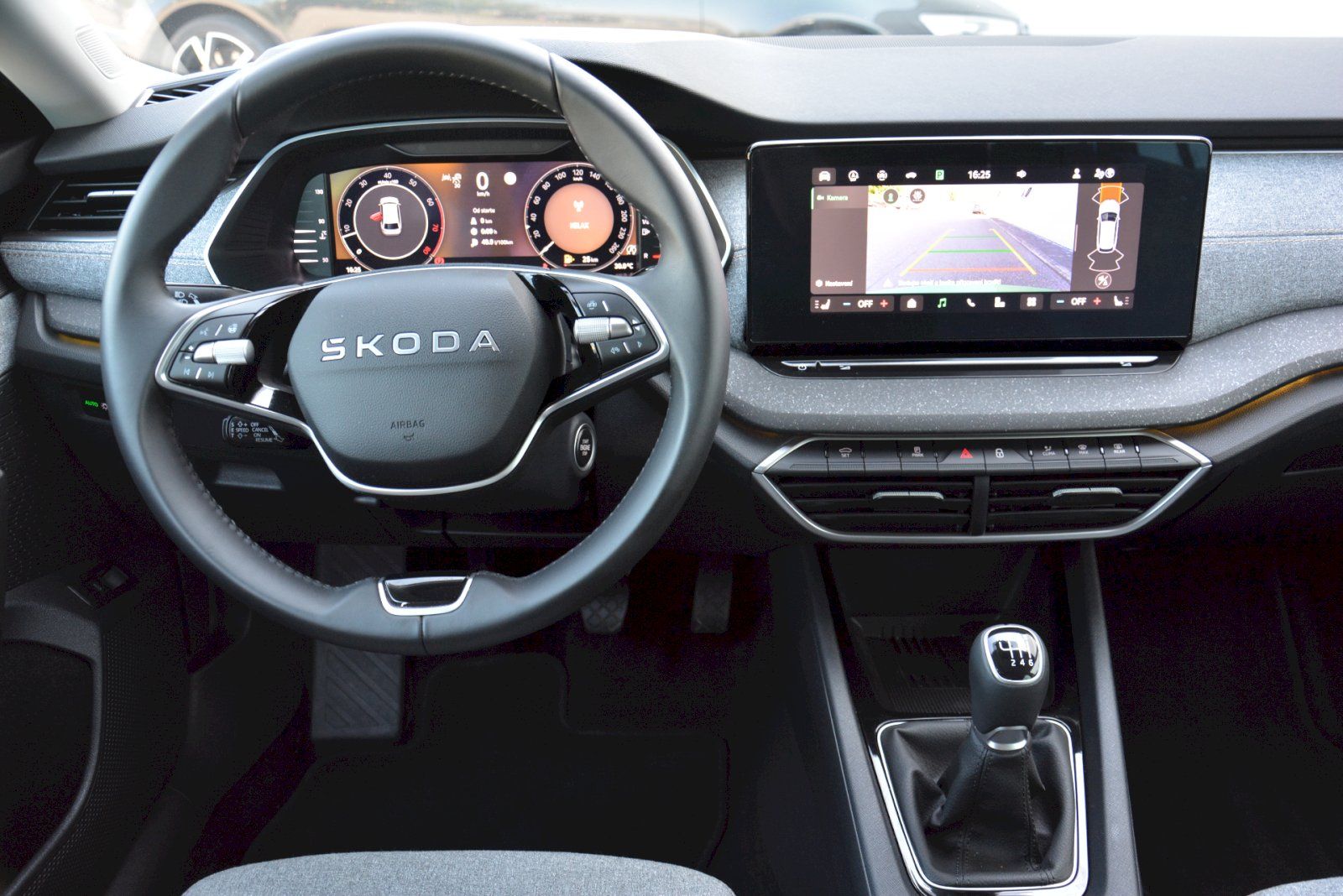 Škoda Octavia, Combi 1.5 TSI 110 kW TOP Selec - fotka 5