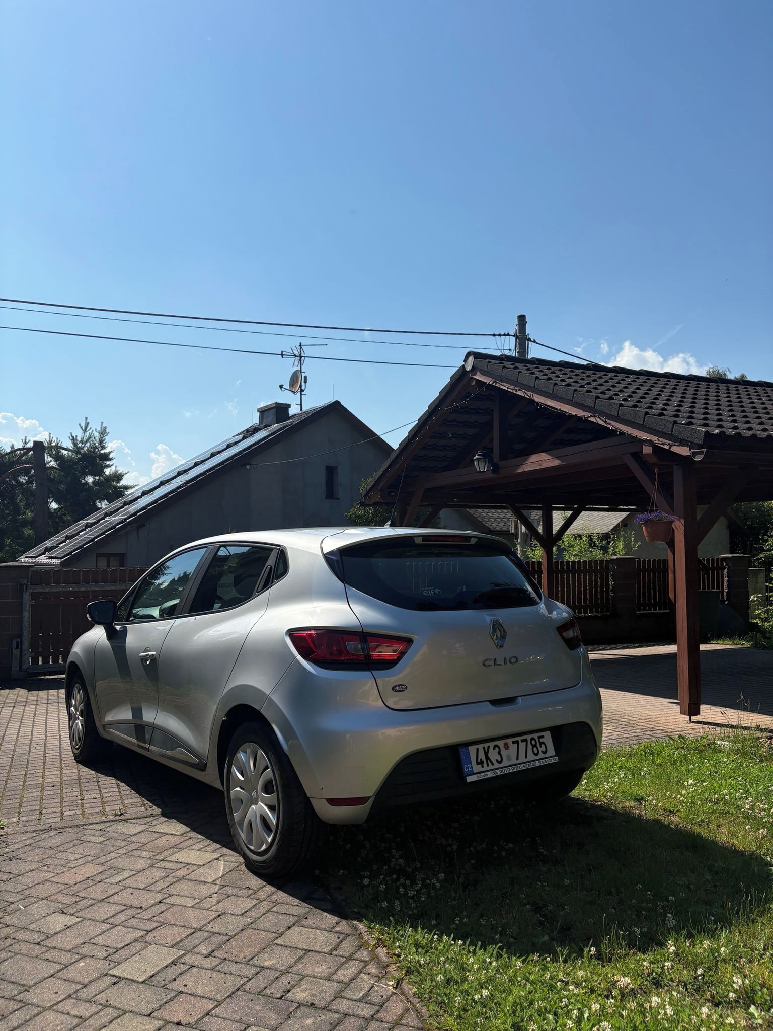 Renault Clio, 1.2 hatchback, benzín, 54 kW - fotka 4
