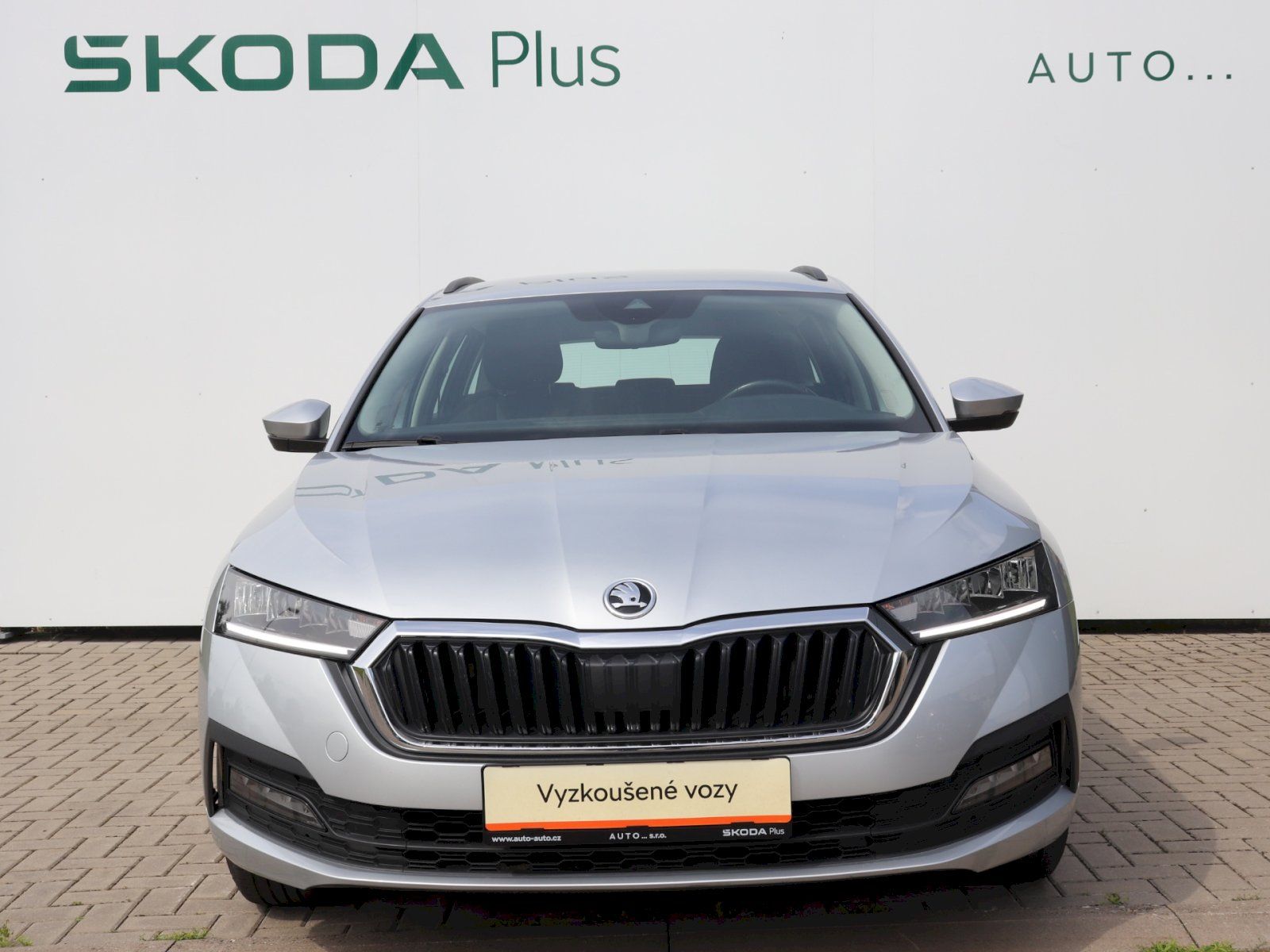 Škoda Octavia, Octavia Combi Ambition 2.0 TDI - fotka 4