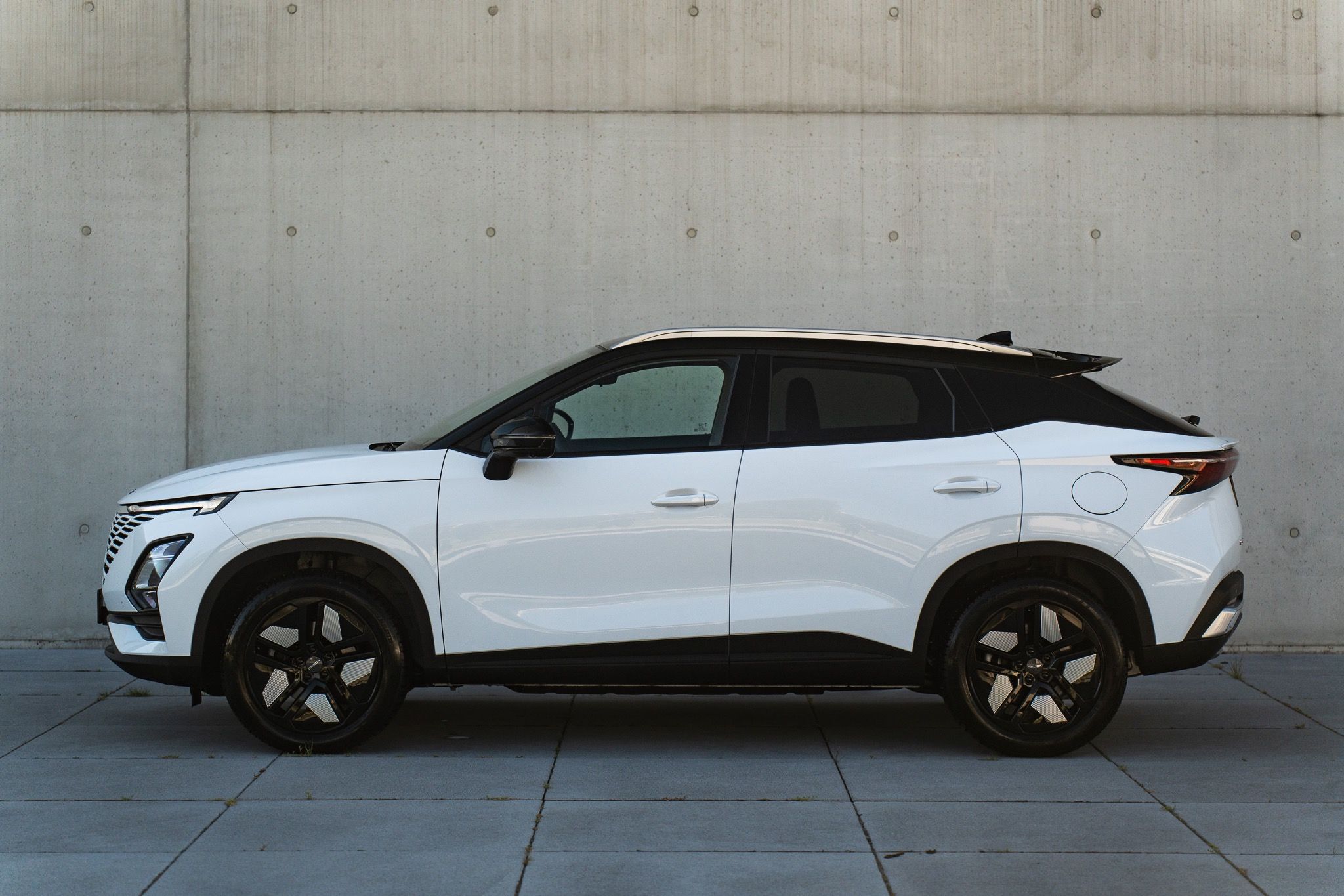Omoda 5, 500 KM | ZÁRUKA 6 LET | - fotka 3