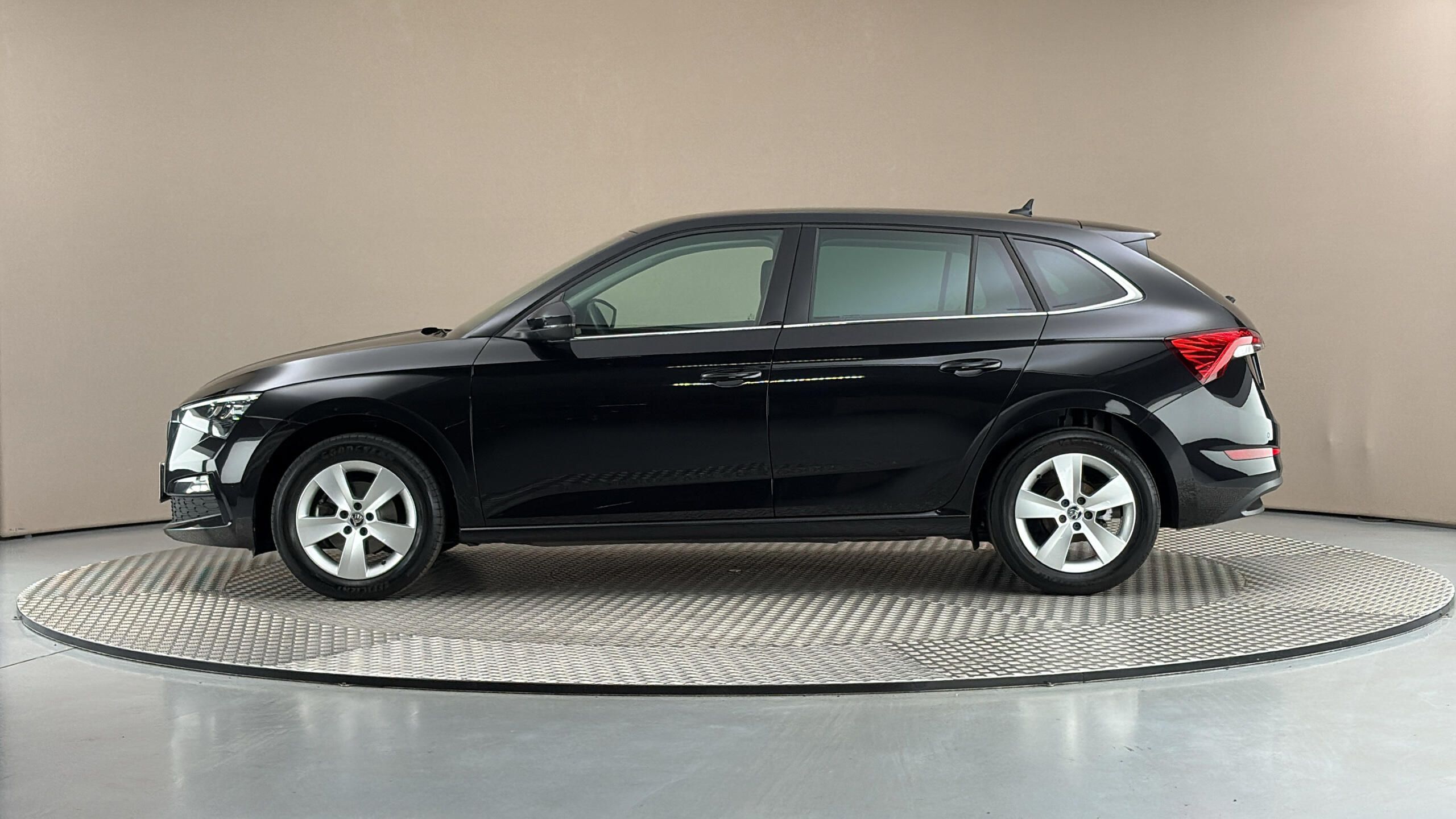 Škoda Scala, 1.0 TSI Style - fotka 4
