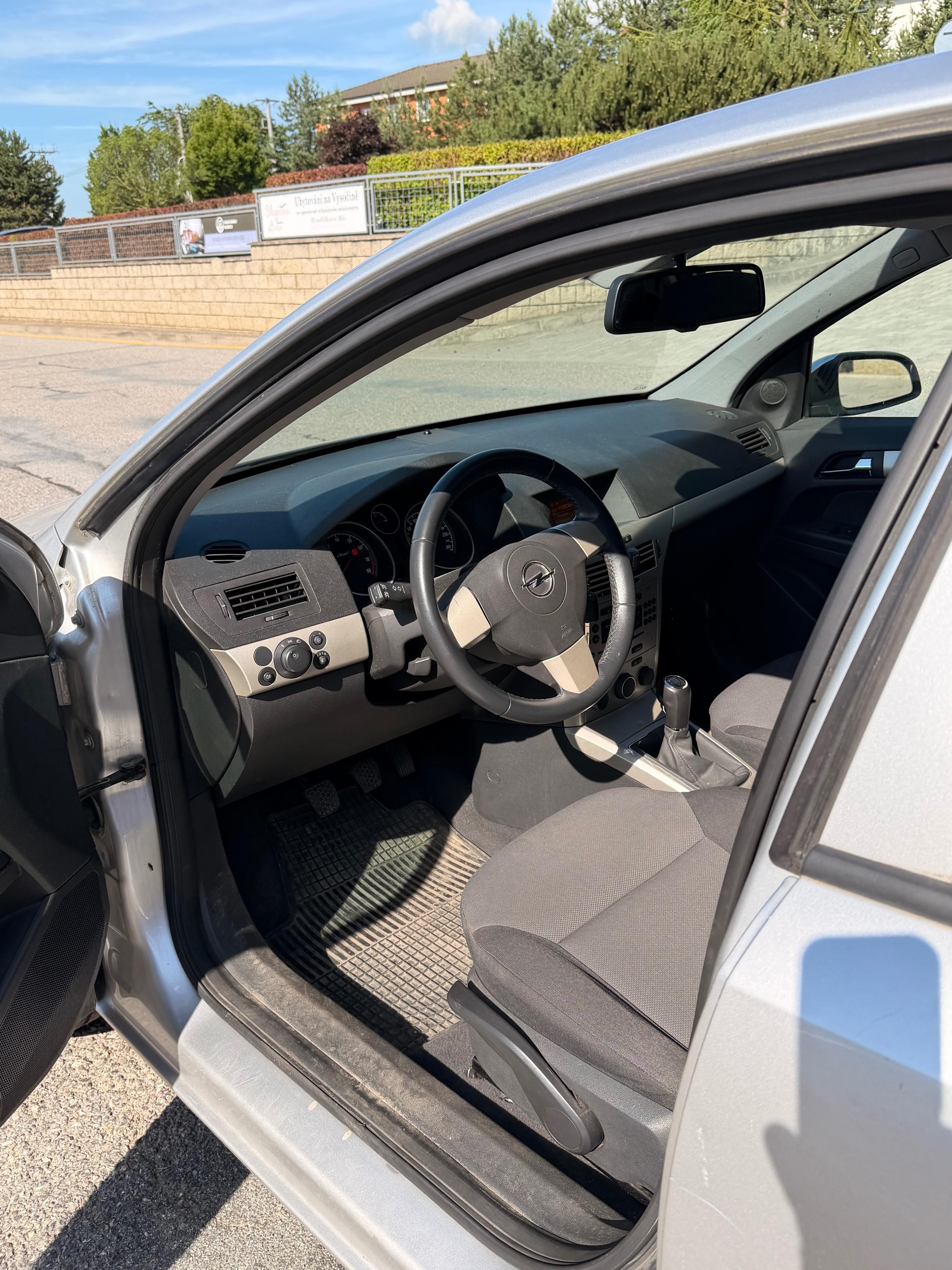 Opel Astra, 1.6i - fotka 6