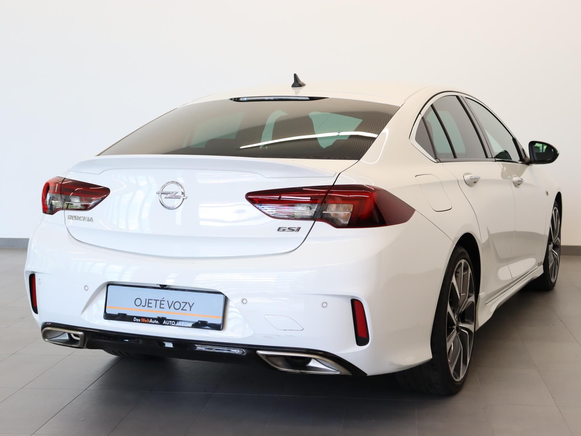 Opel Insignia, 2,0 CDTI BiTurbo 154 kW 4x4 - fotka 2