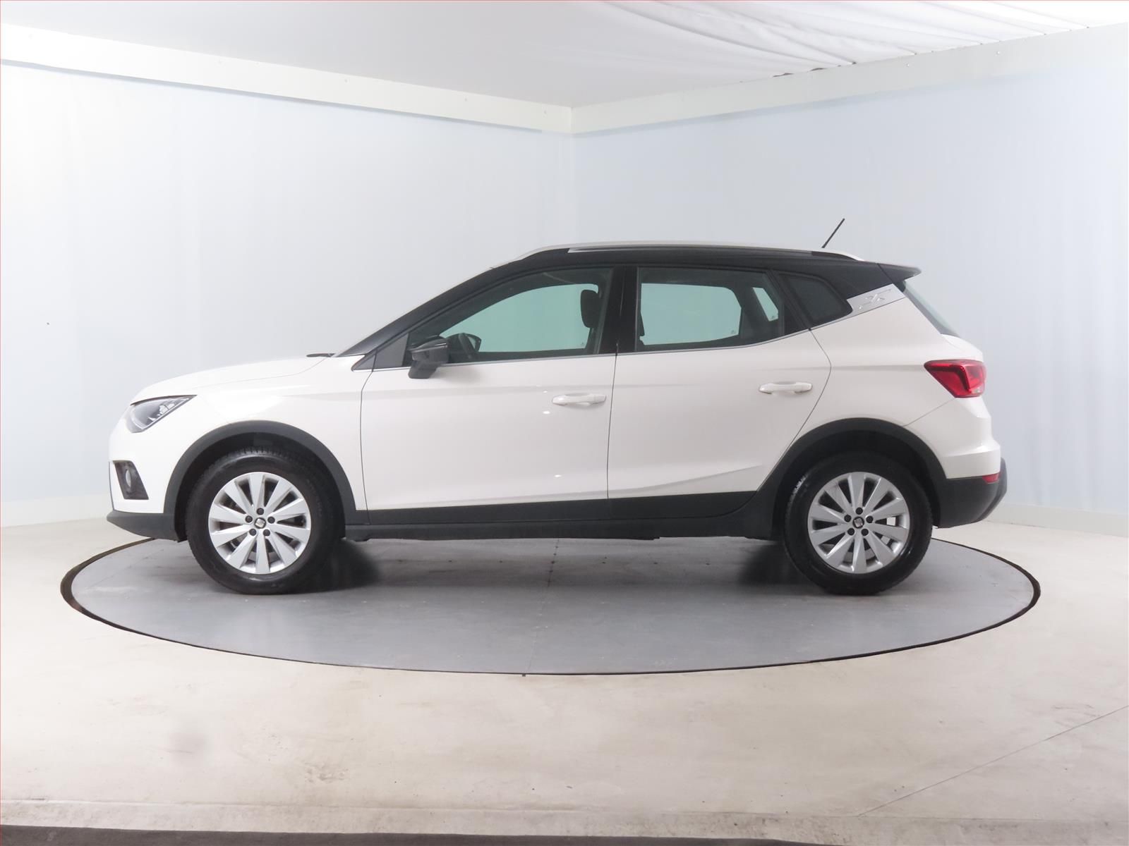 Seat Arona, 1.0 TSI, Xperience, ČR,1.maj - fotka 3