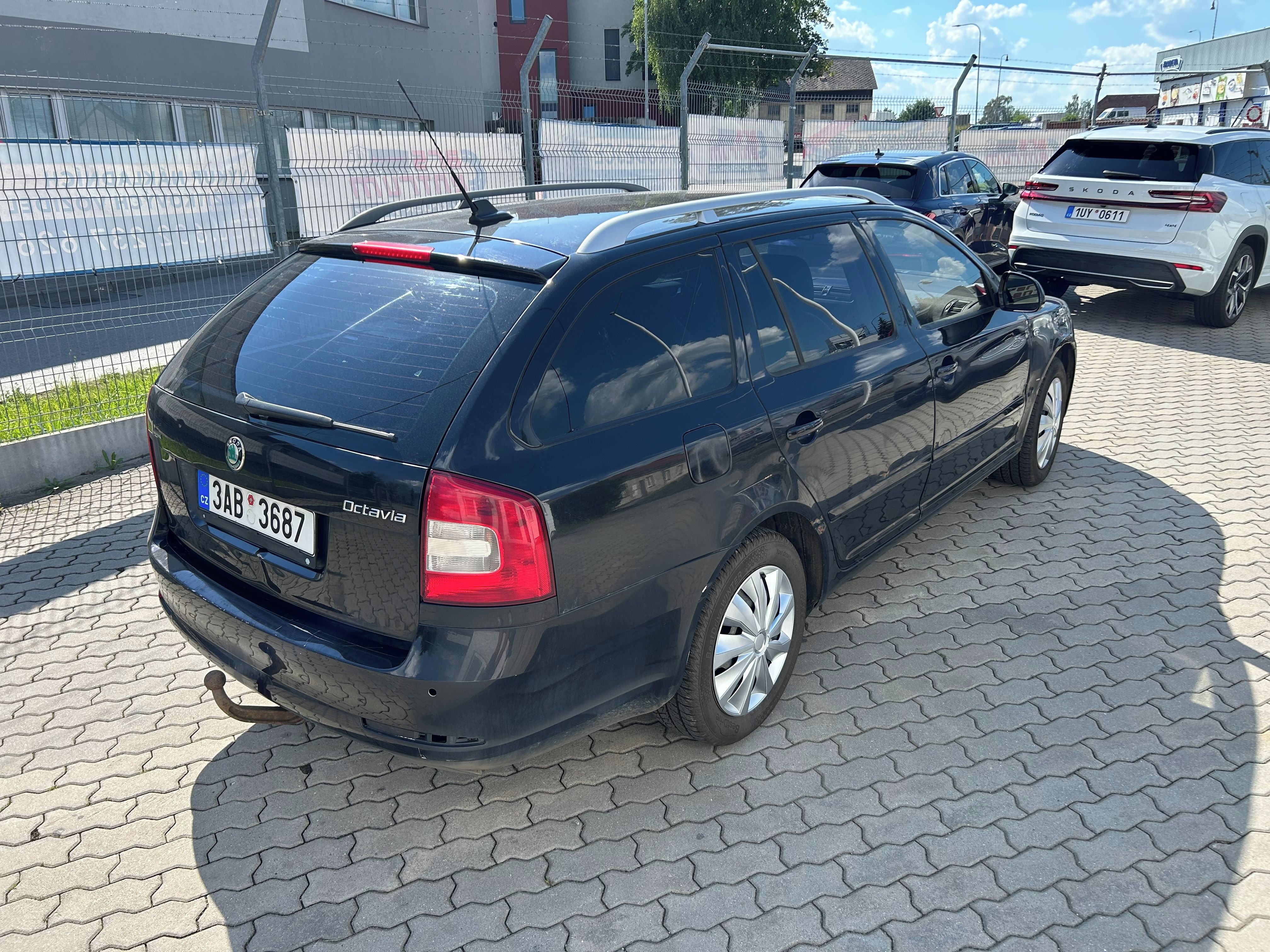 Škoda Octavia, 2.0TDI / L&K / DSG / 4x4 - fotka 3