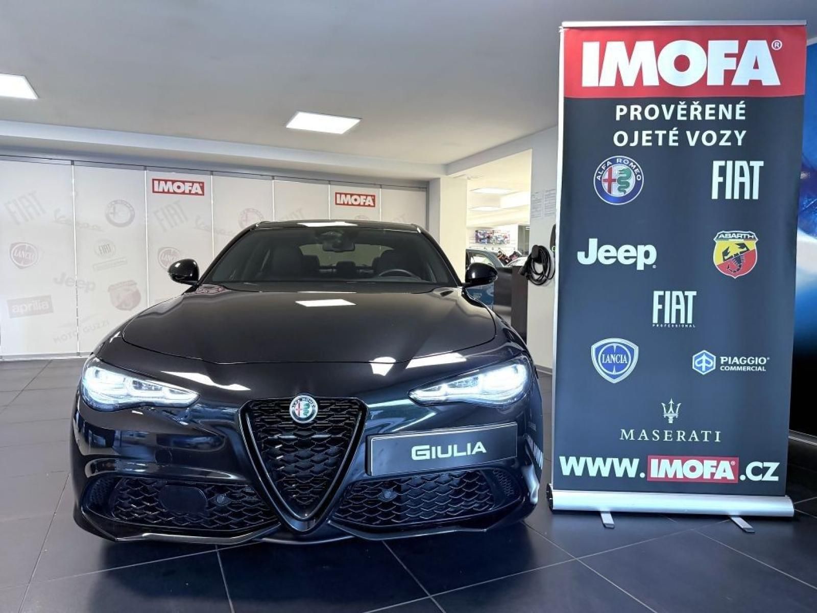 Alfa Romeo Giulia, 2.2 JTD 210k AT8 ZF Q4 4x4 - fotka 2
