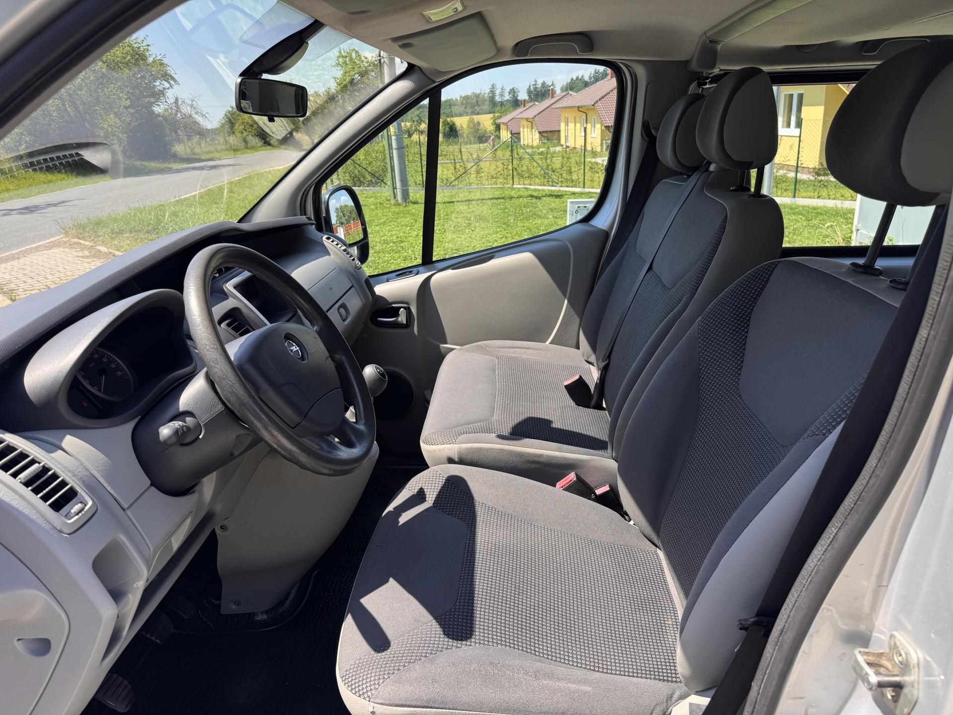 Opel Vivaro, 2.0CDTI 84Kw L2 - 9.Mist - fotka 6