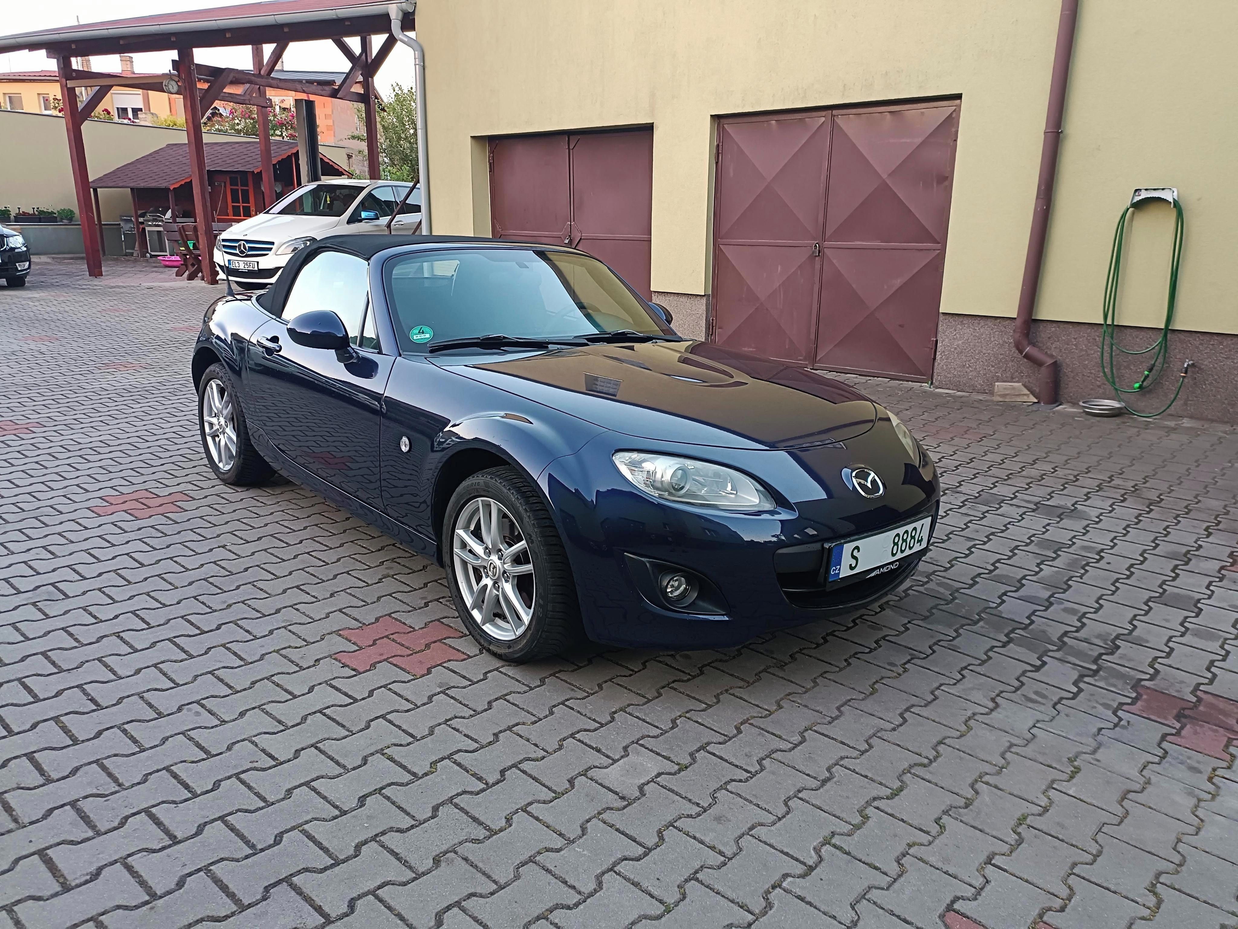 Mazda MX-5, Mx-5 1.8i 93 kW Miata - fotka 2