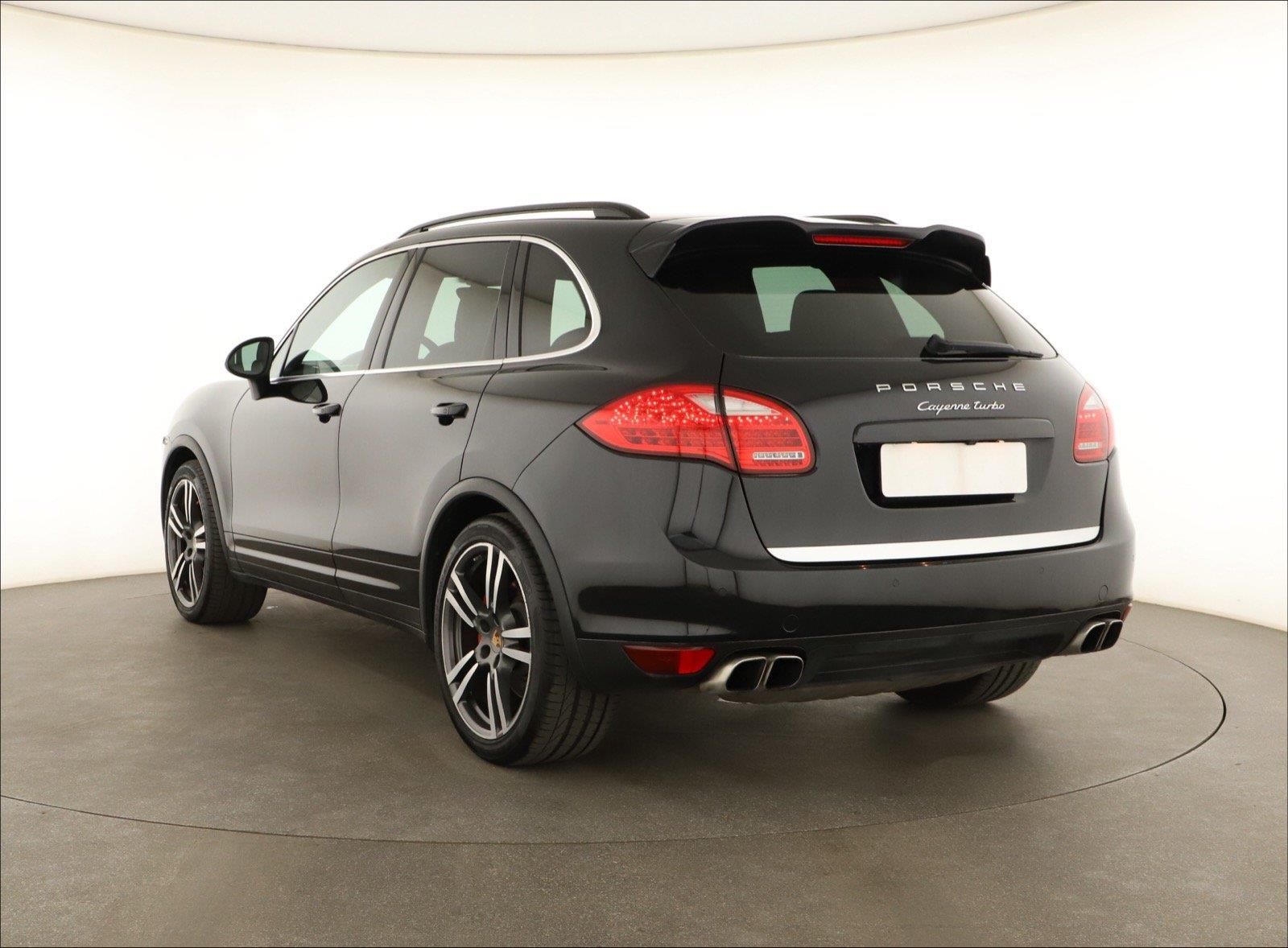 Porsche Cayenne, Turbo, 4X4, Automat, ČR,1.maj - fotka 4