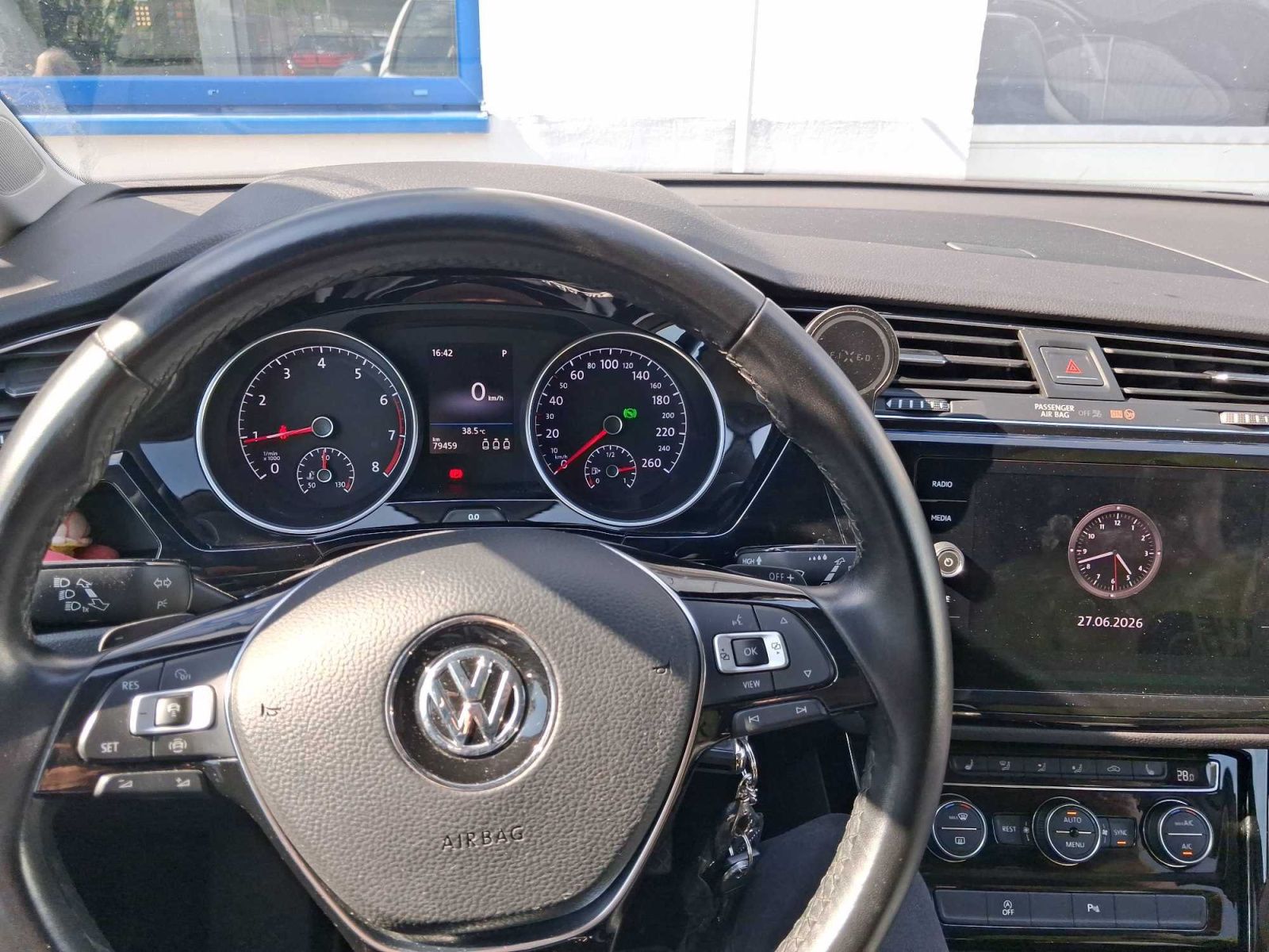 Volkswagen Touran, 1.5 TSI, Automat, ČR,1.maj - fotka 3