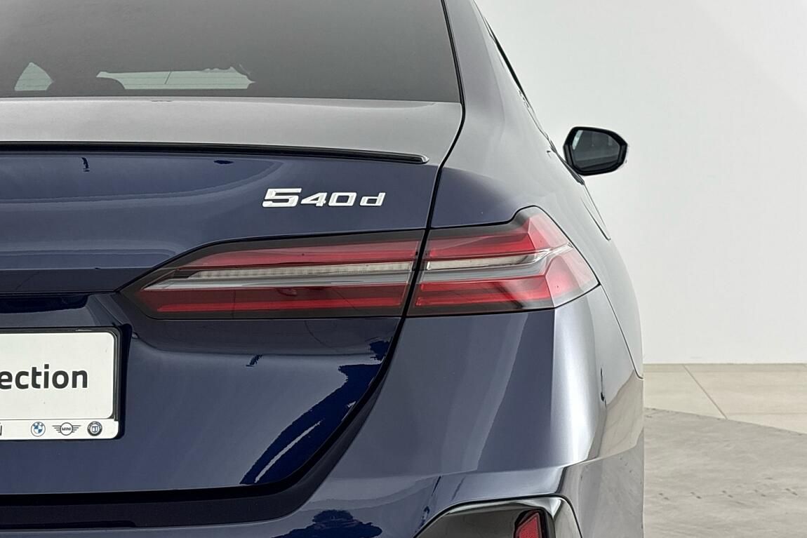 BMW Řada 5, 540d xDrive Sedan - fotka 4