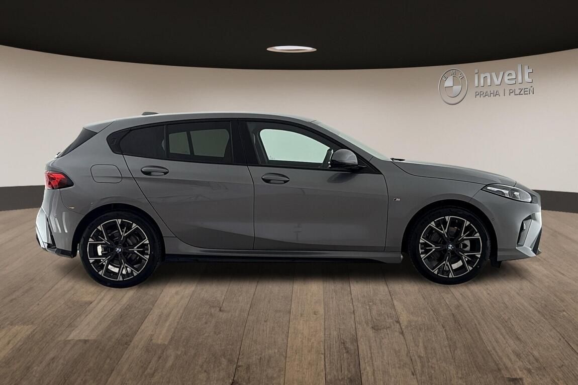 BMW Řada 1, 120 - fotka 2