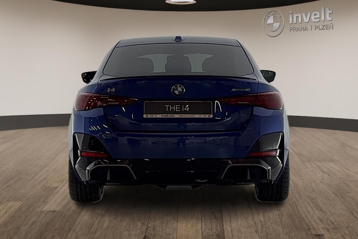 BMW i4, xDrive40 - fotka 4