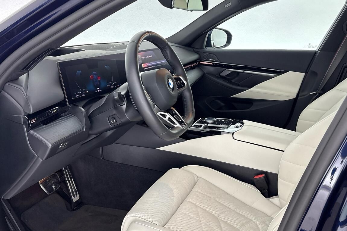 BMW Řada 5, 540d xDrive Touring - fotka 6